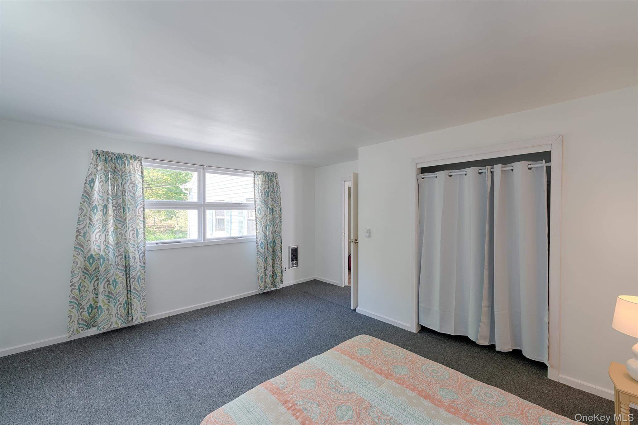 21 Van Dam Road – For Rent photo 17