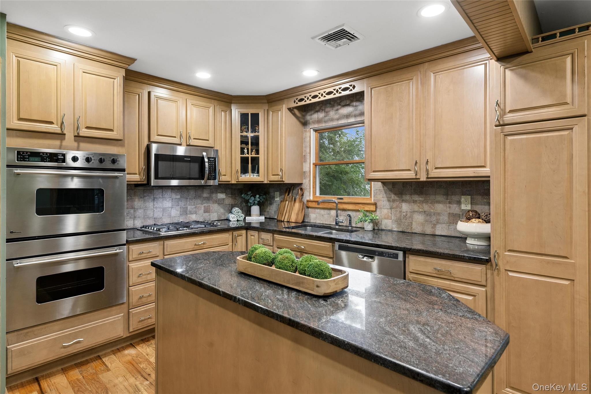 21 Edgewood – For Sale photo 5