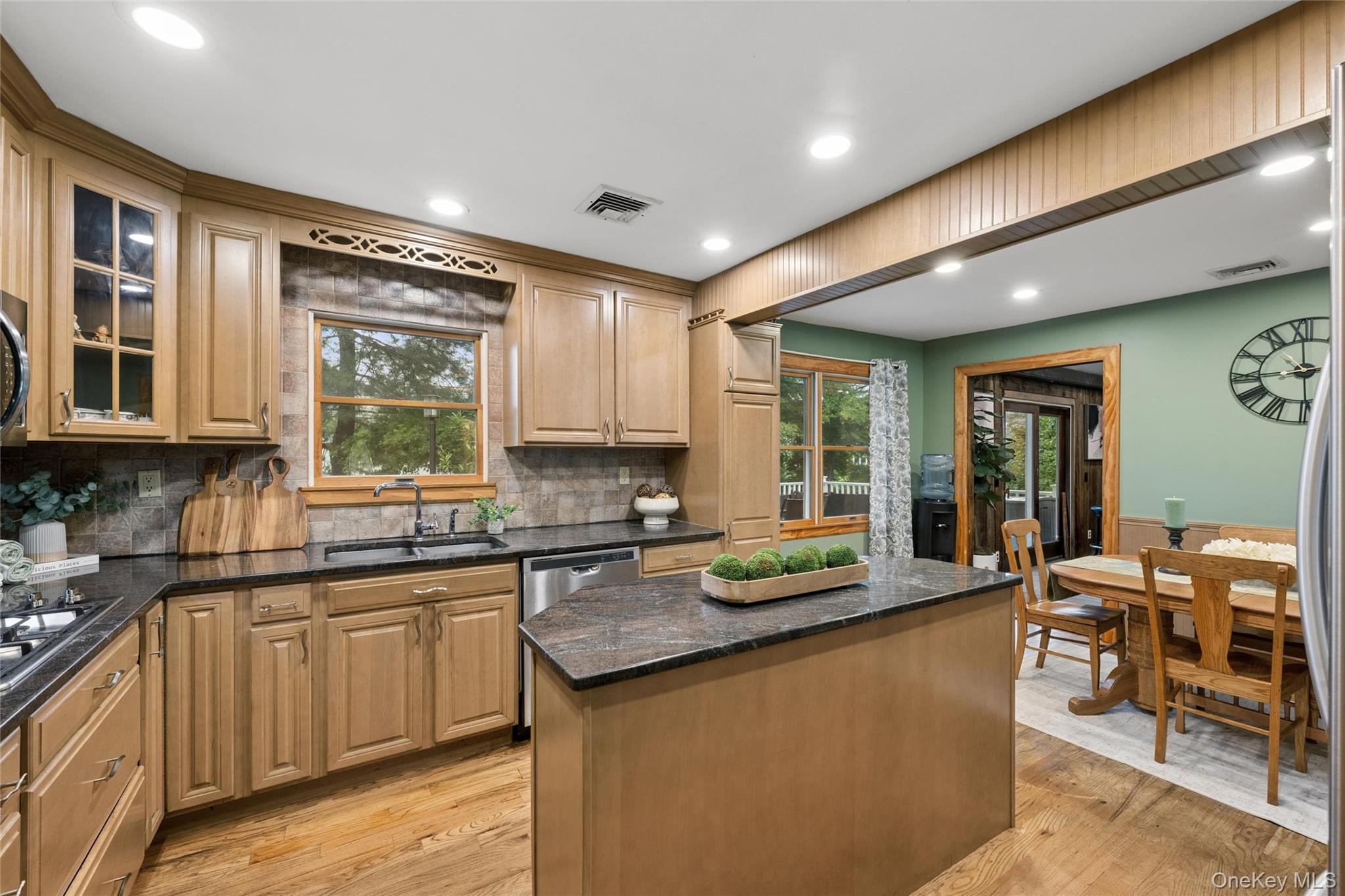 21 Edgewood – For Sale photo 7
