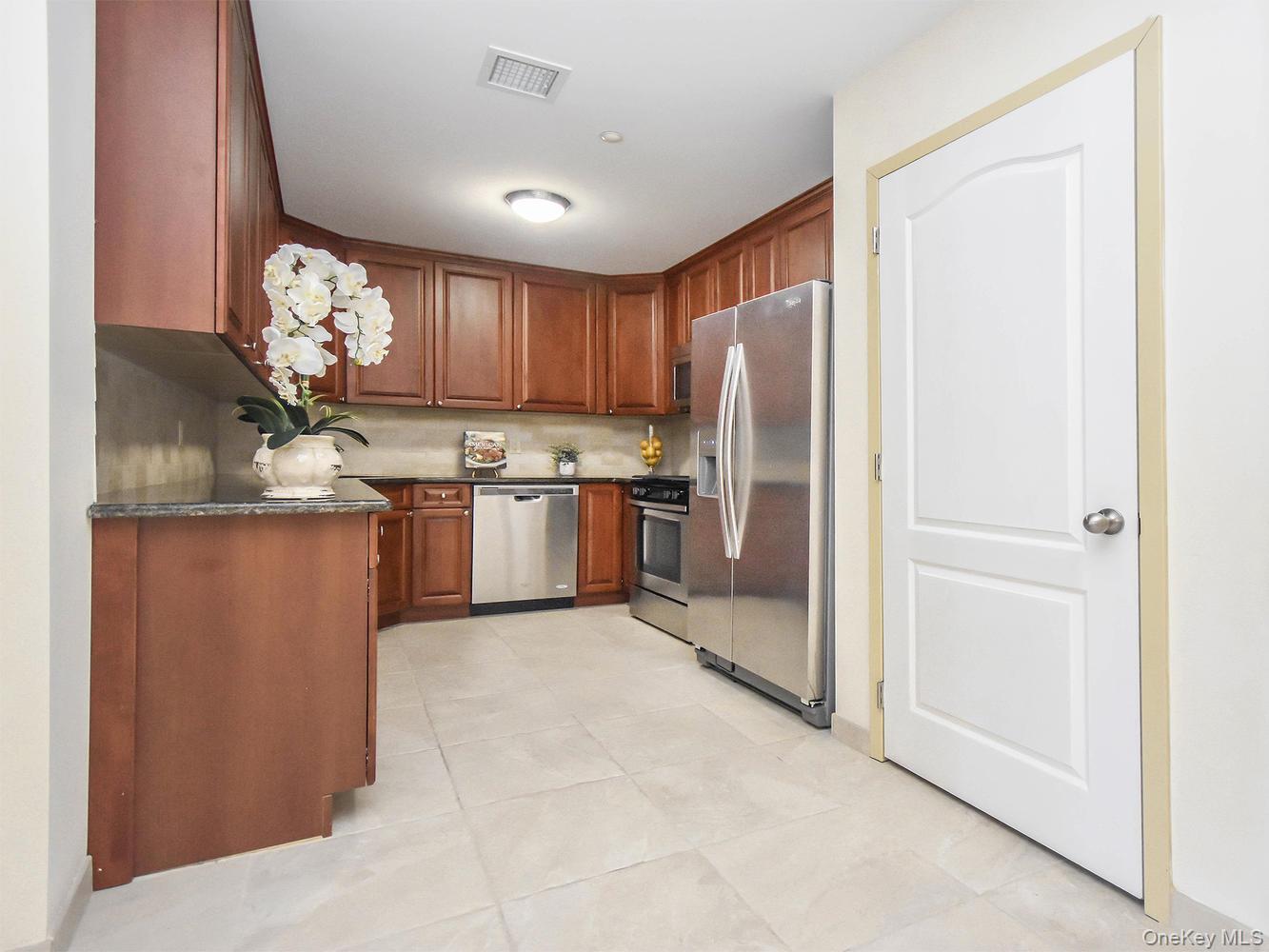 200 Carney Street, Unit 202 photo 4