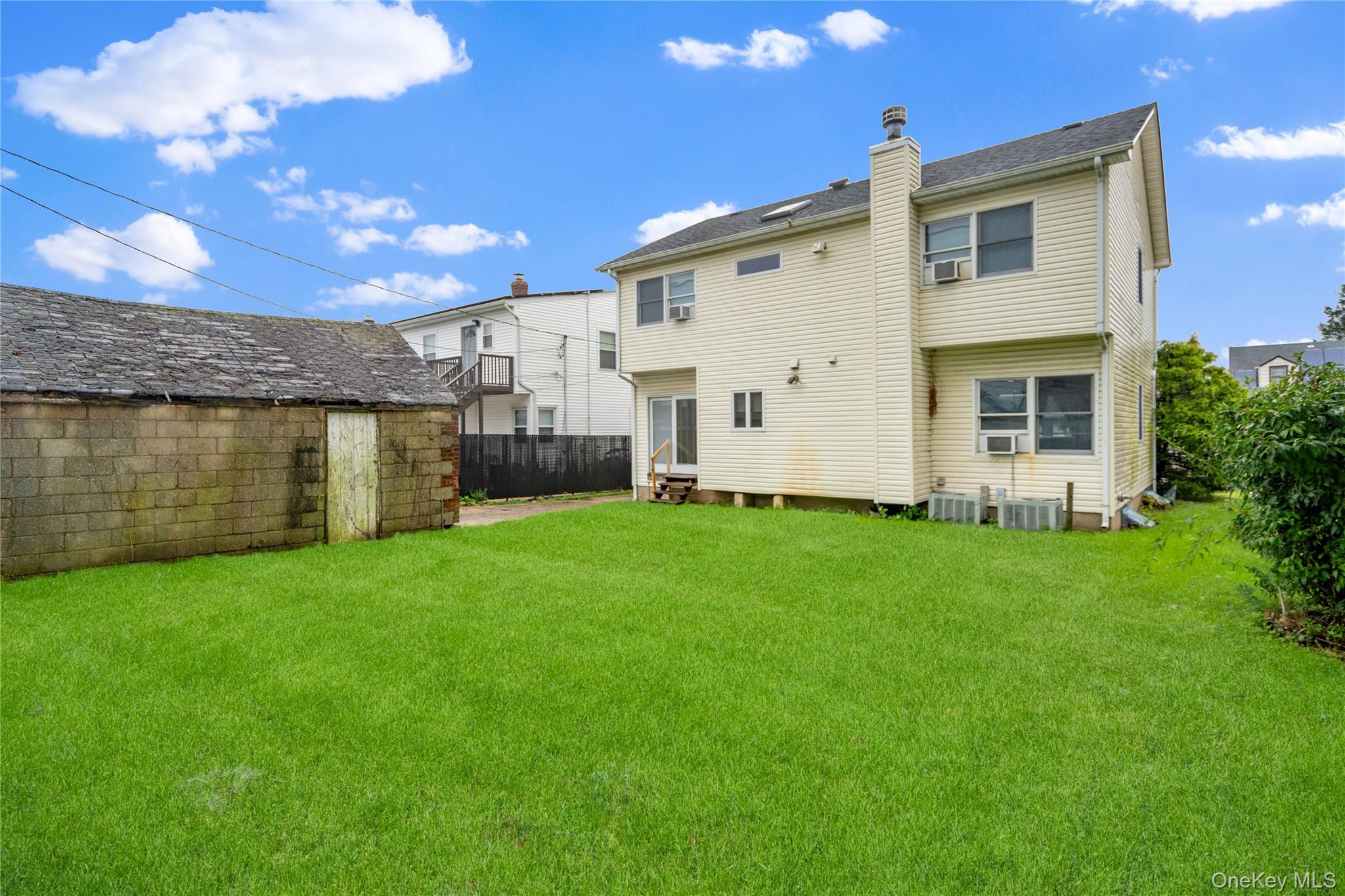 22 Park E – For Sale photo 36