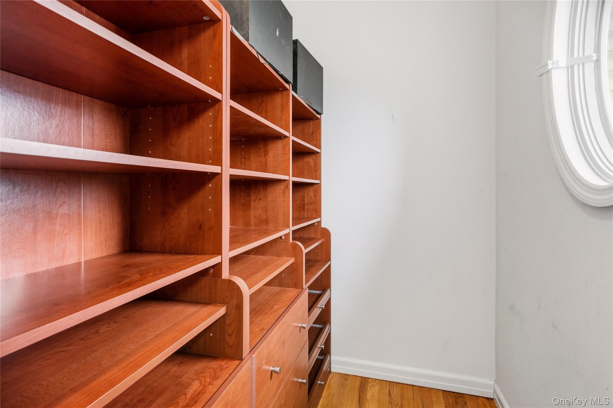 22 Park E – For Sale photo 25