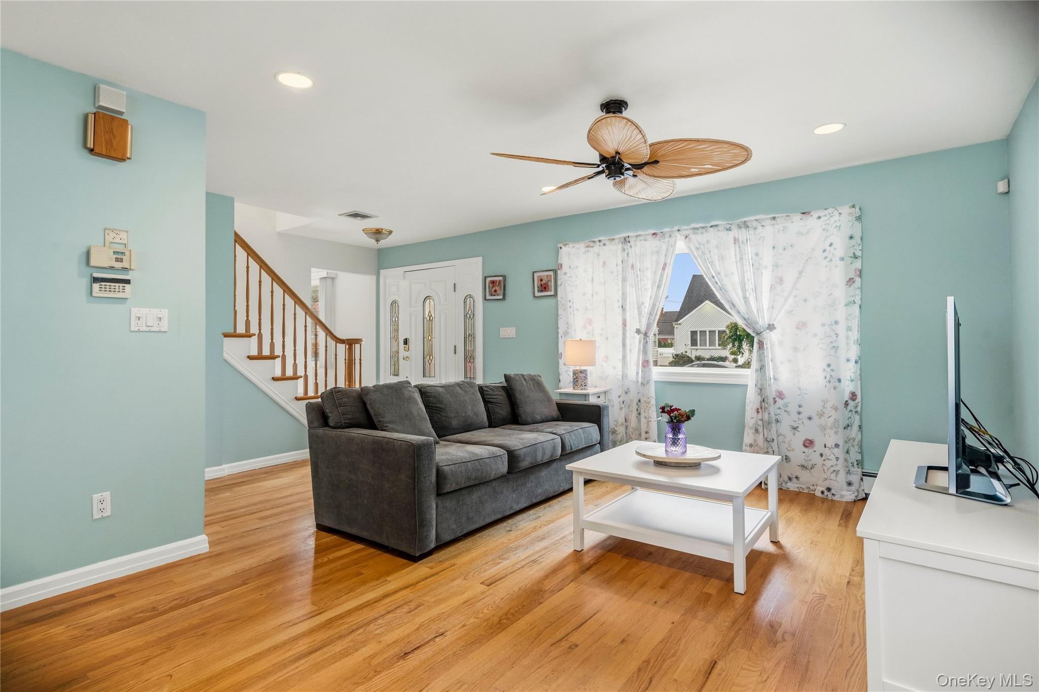 22 Park E – For Sale photo 6