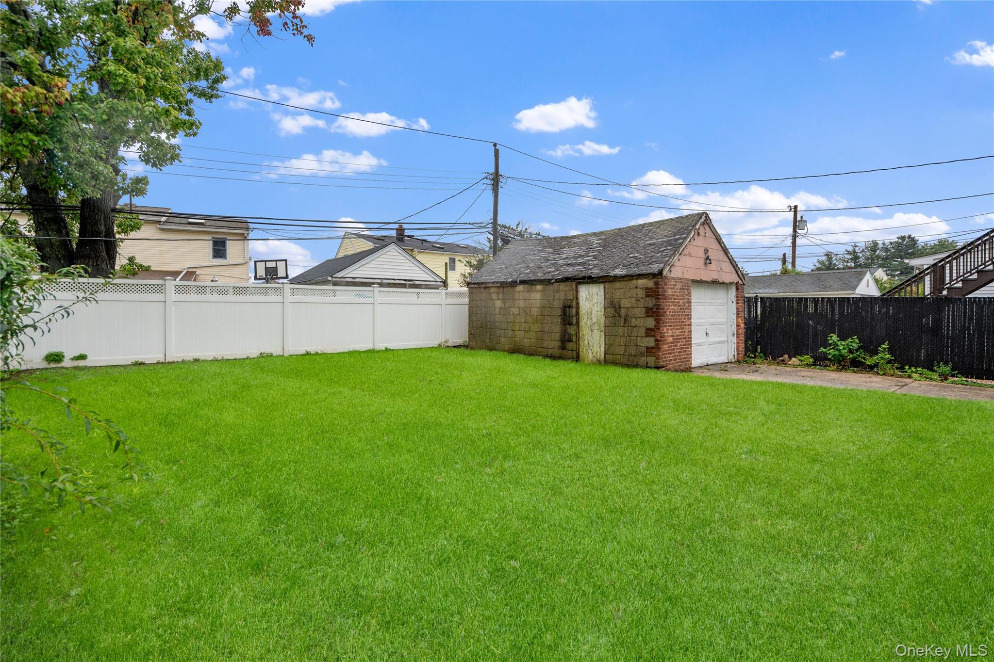 22 Park E – For Sale photo 37