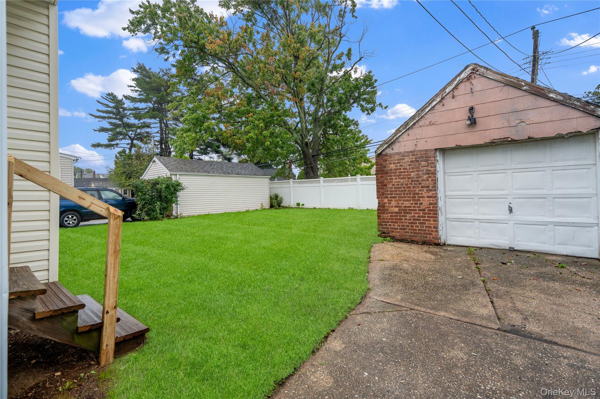 22 Park E – For Sale photo 33