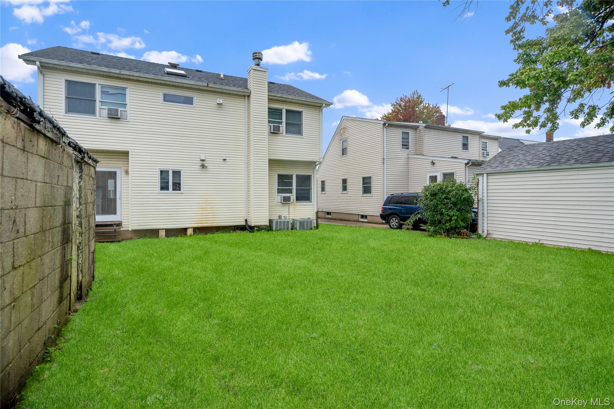 22 Park E – For Sale photo 34