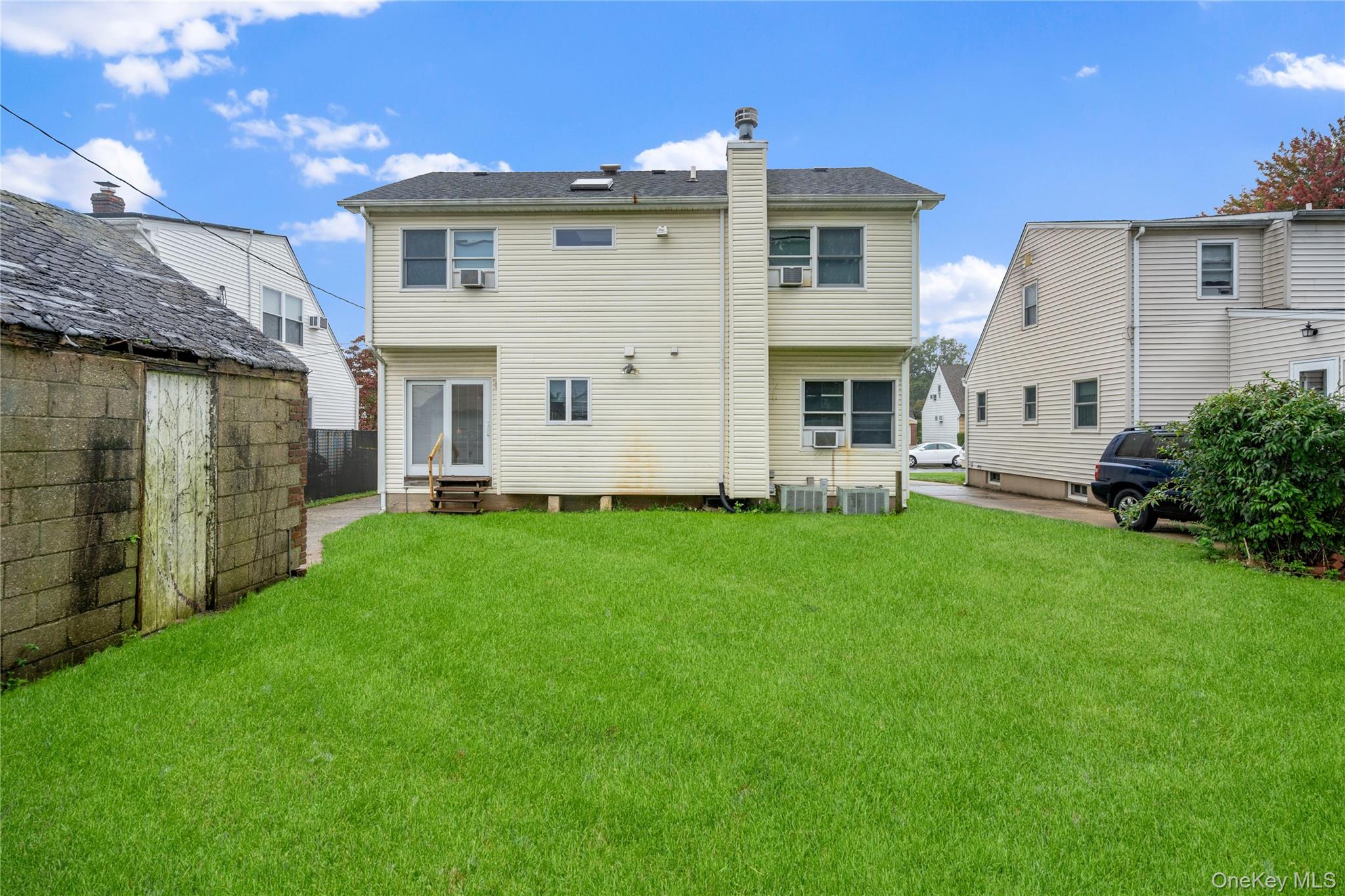 22 Park E – For Sale photo 35