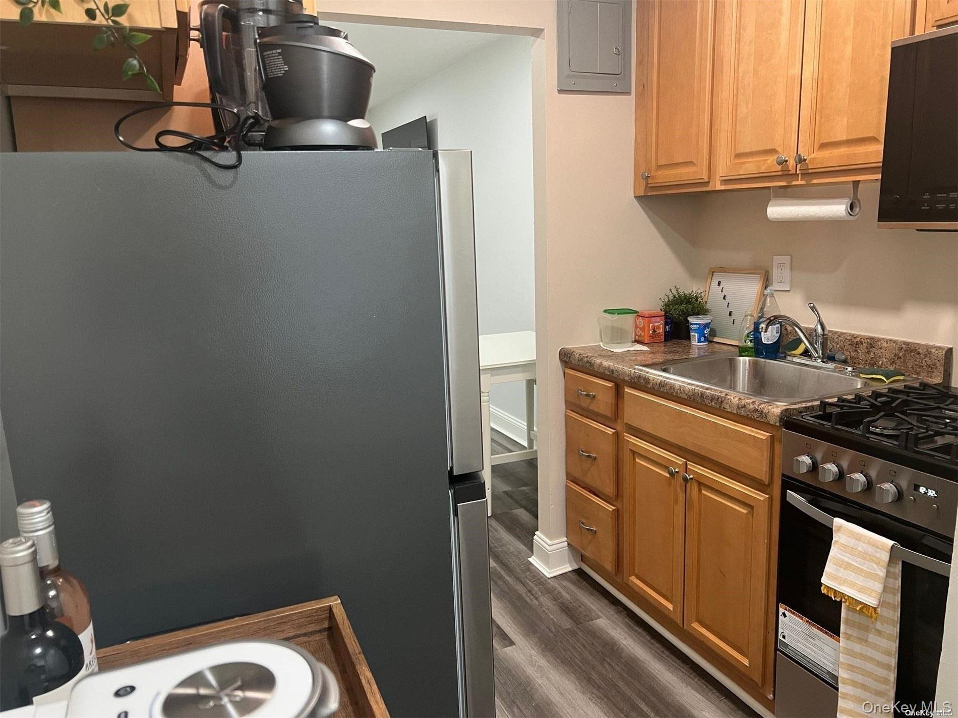 830 E Broadway, Unit 108 photo 7