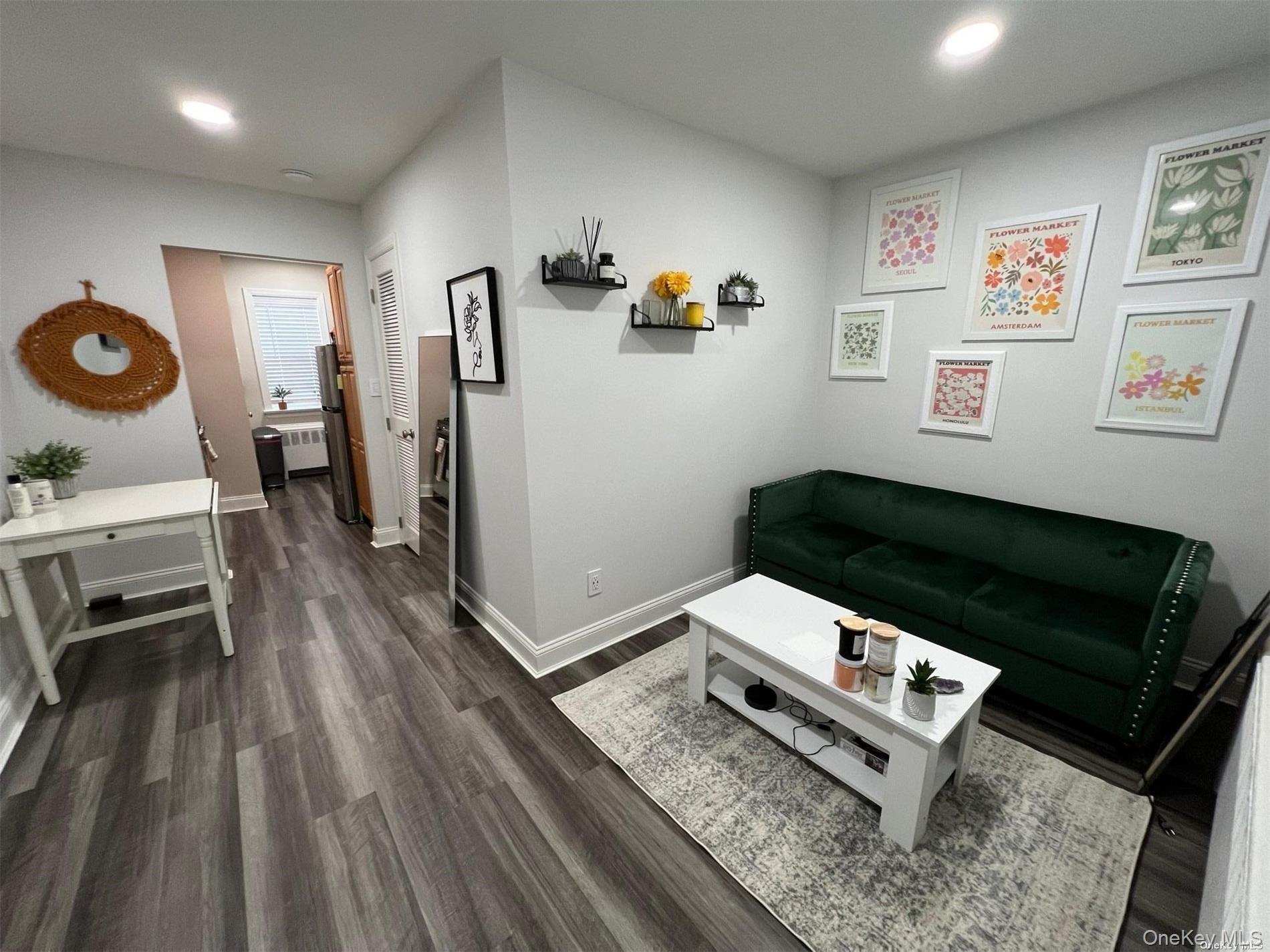 830 E Broadway, Unit 108 photo 2