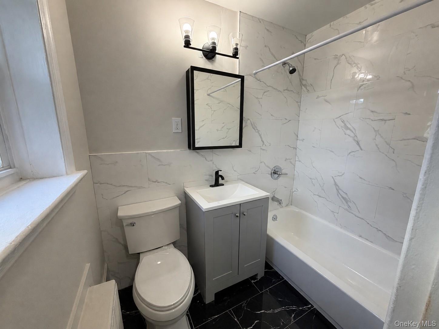 830 E Broadway, Unit 108 photo 4