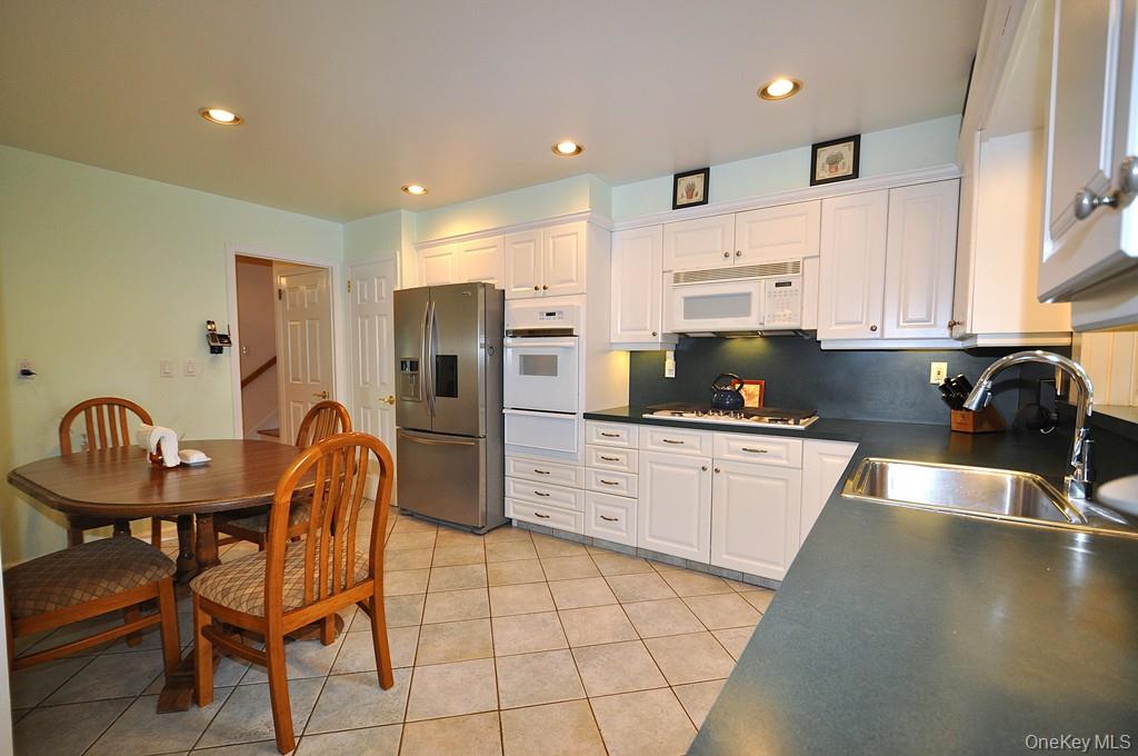 12 Charlotte Place – For Sale photo 22