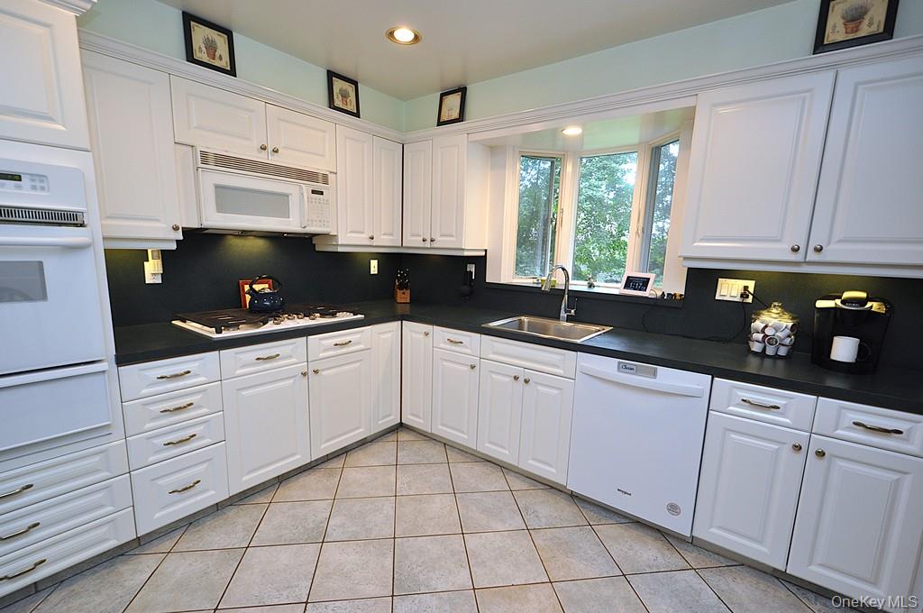 12 Charlotte Place – For Sale photo 20