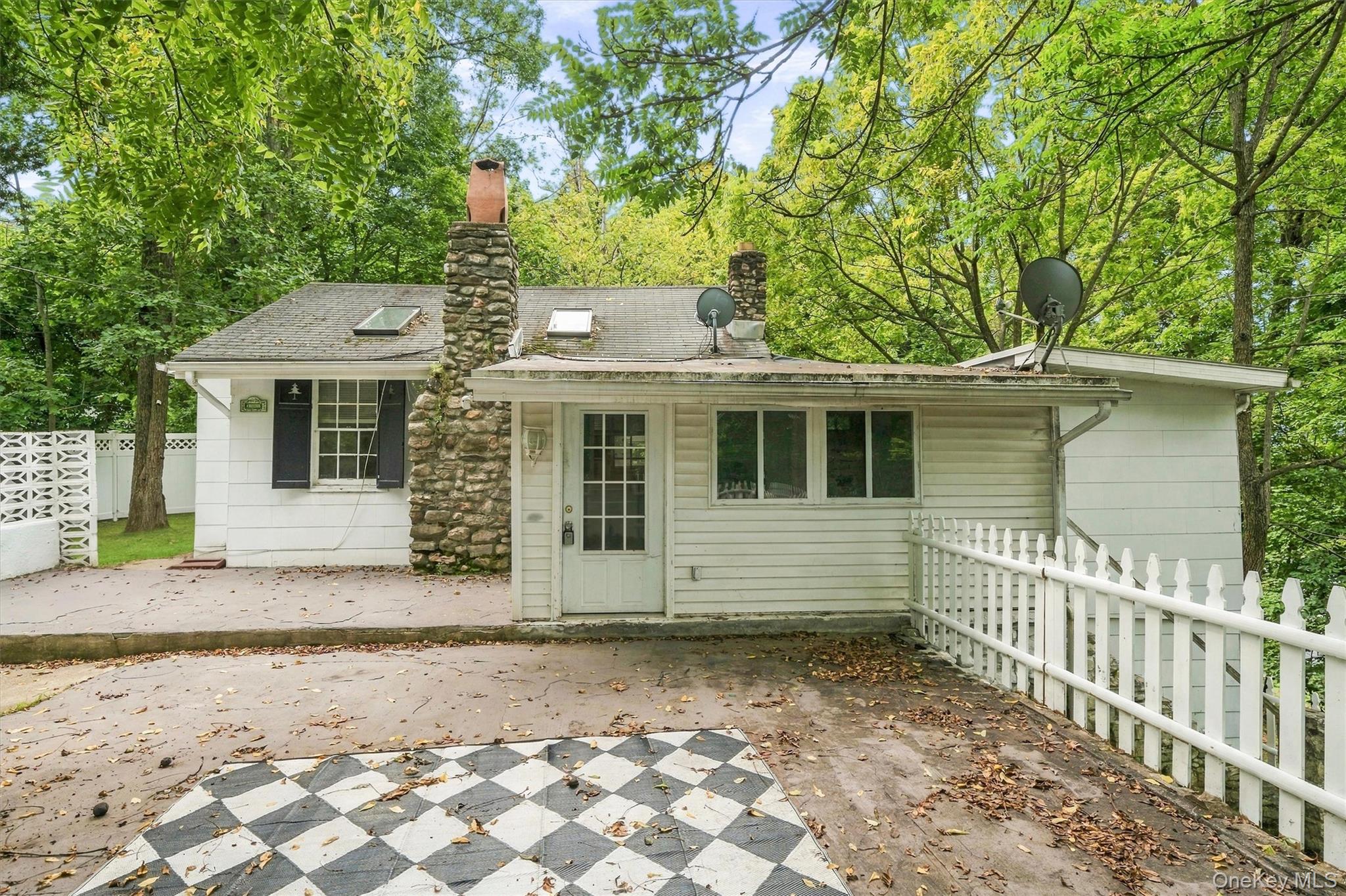 4 Hillside Trail – For Sale photo 6