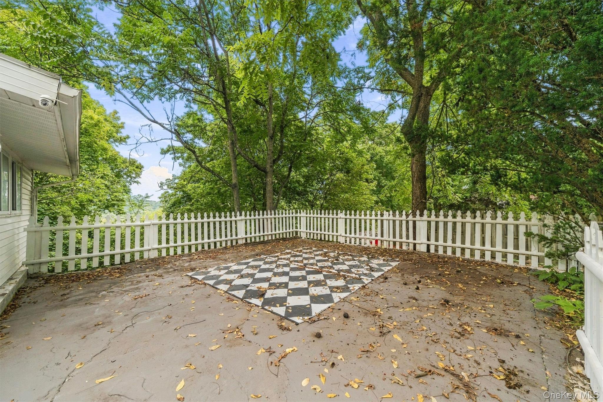 4 Hillside Trail – For Sale photo 4