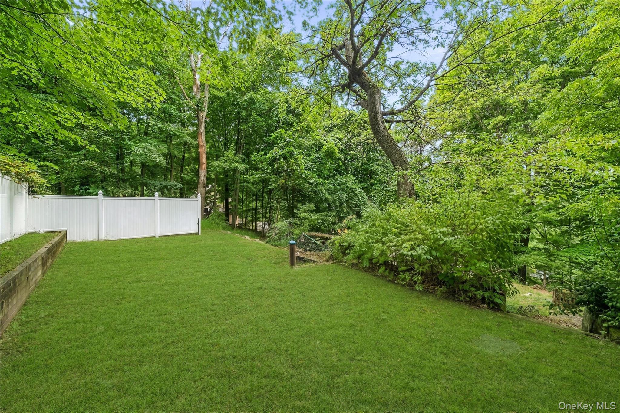 4 Hillside Trail – For Sale photo 39