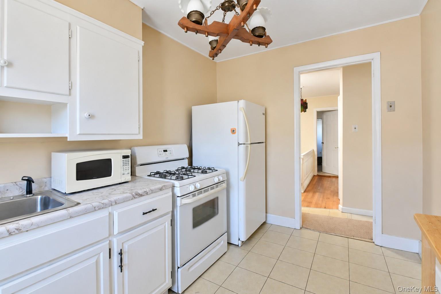 3062 49th Street – For Sale photo 5