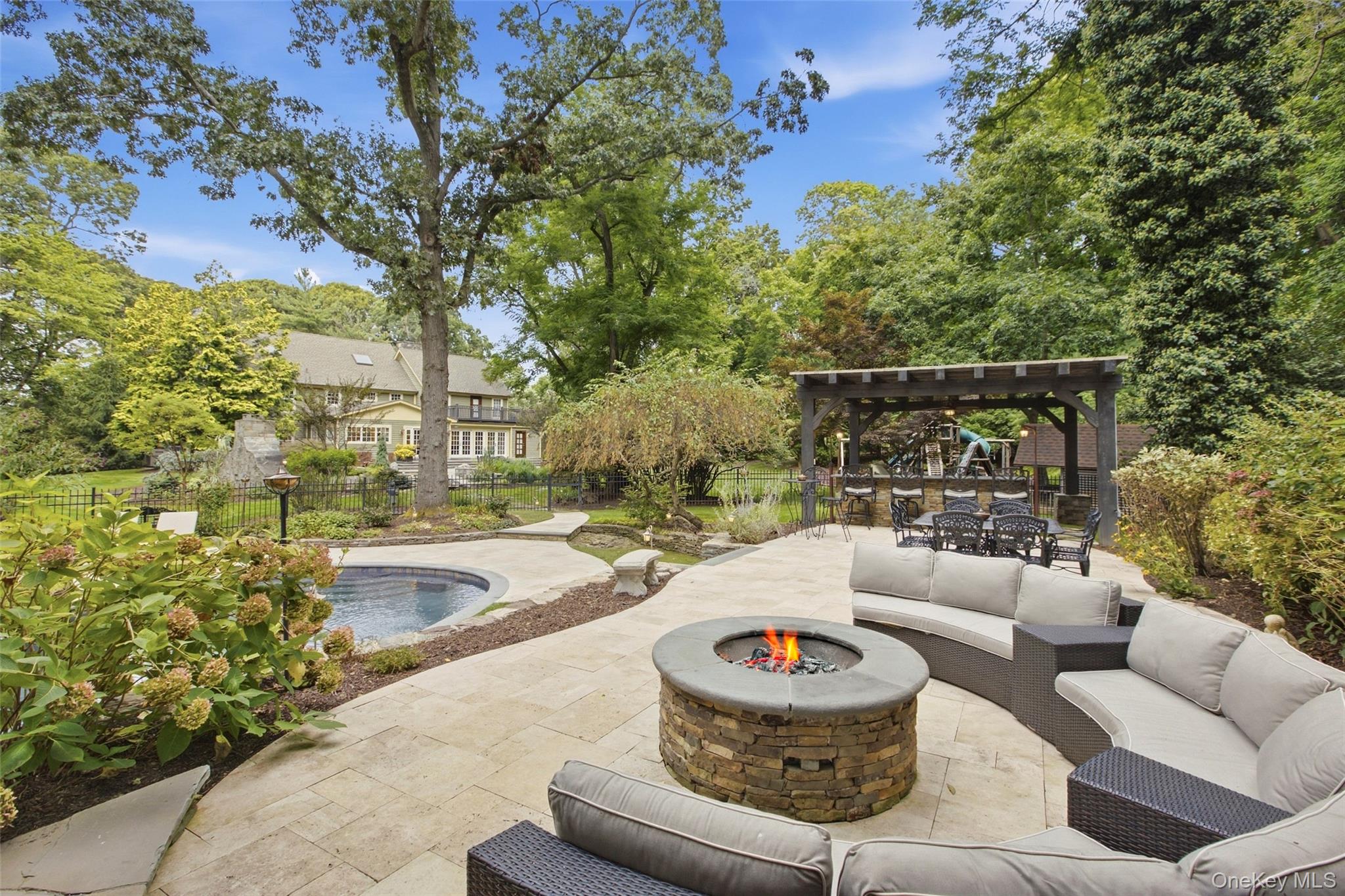 1 Evans Lane – For Sale photo 44
