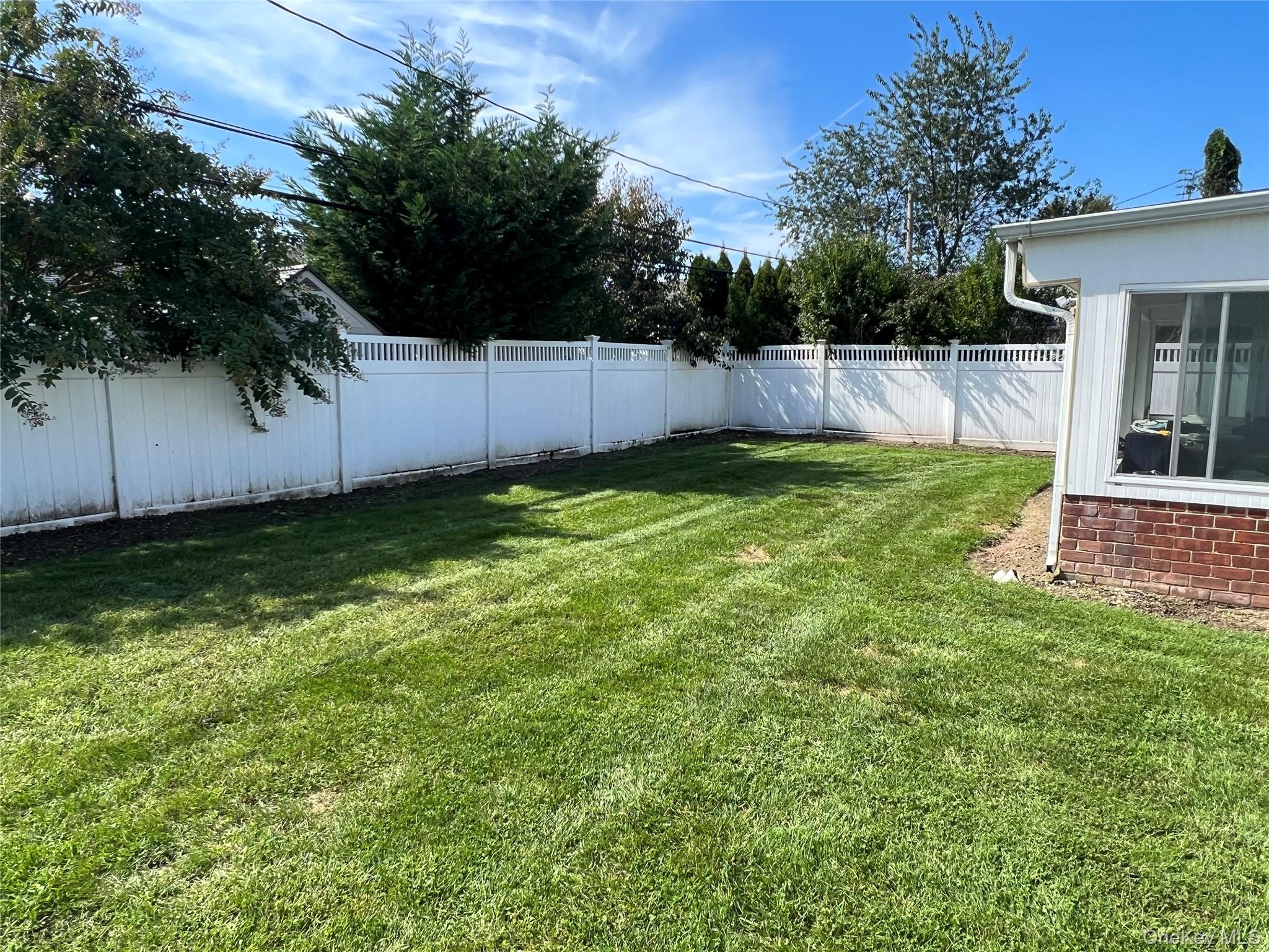 3938 Bernice Road – For Sale photo 4