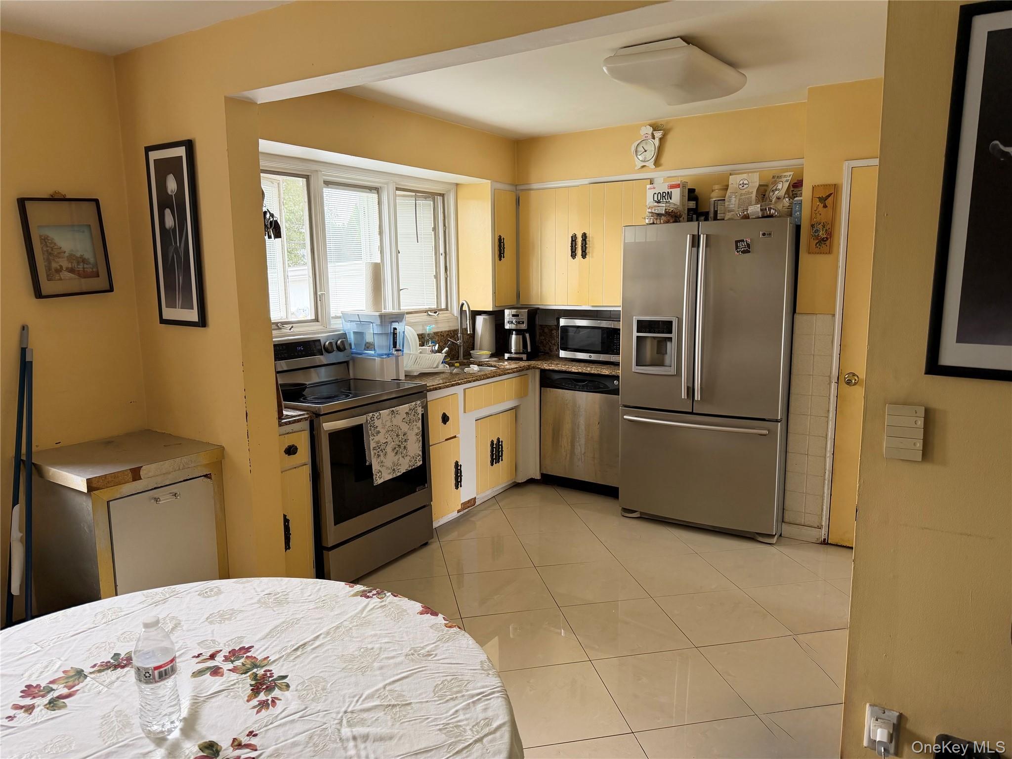3938 Bernice Road – For Sale photo 6