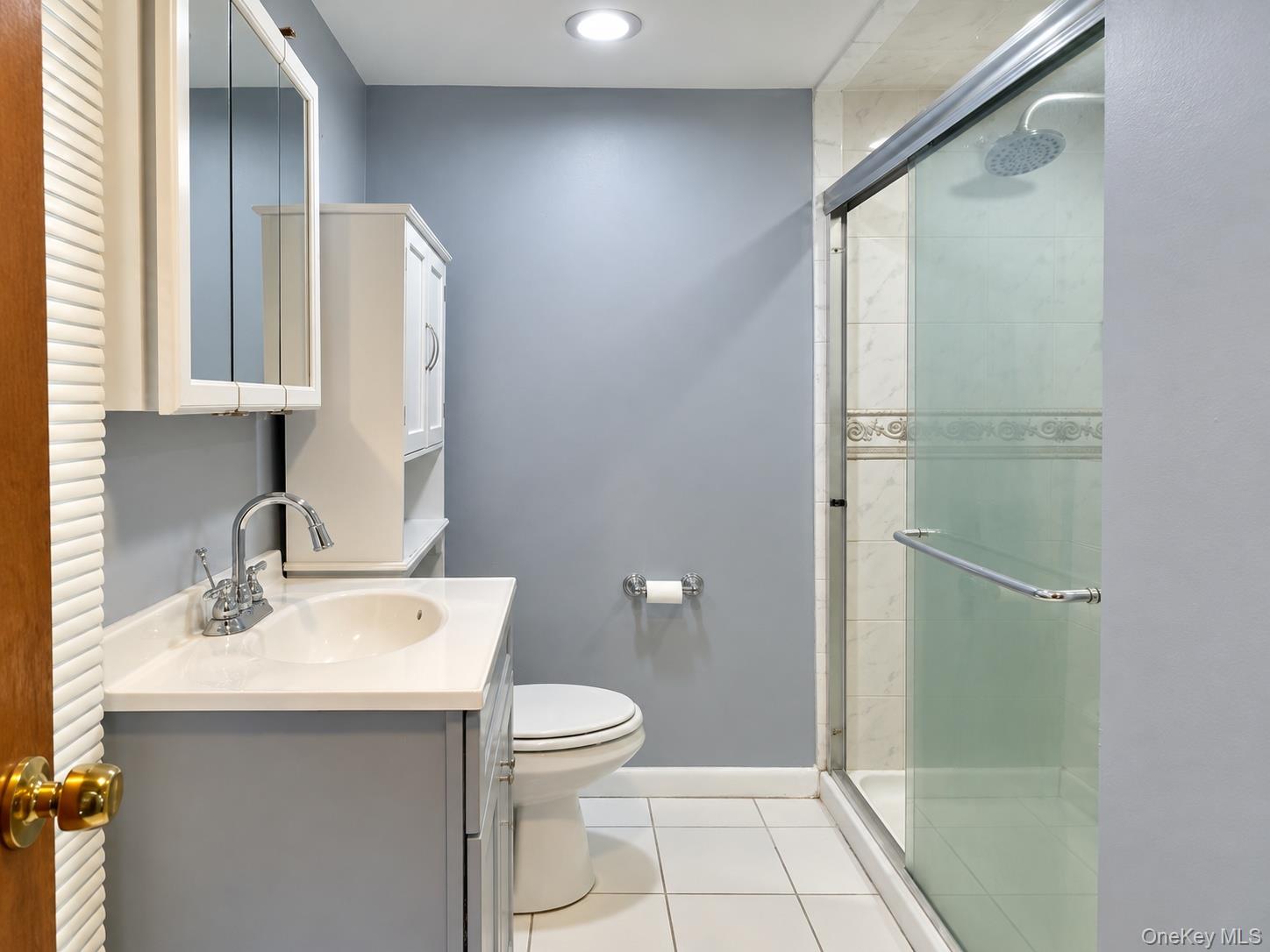 21 Carleton Avenue – For Sale photo 7