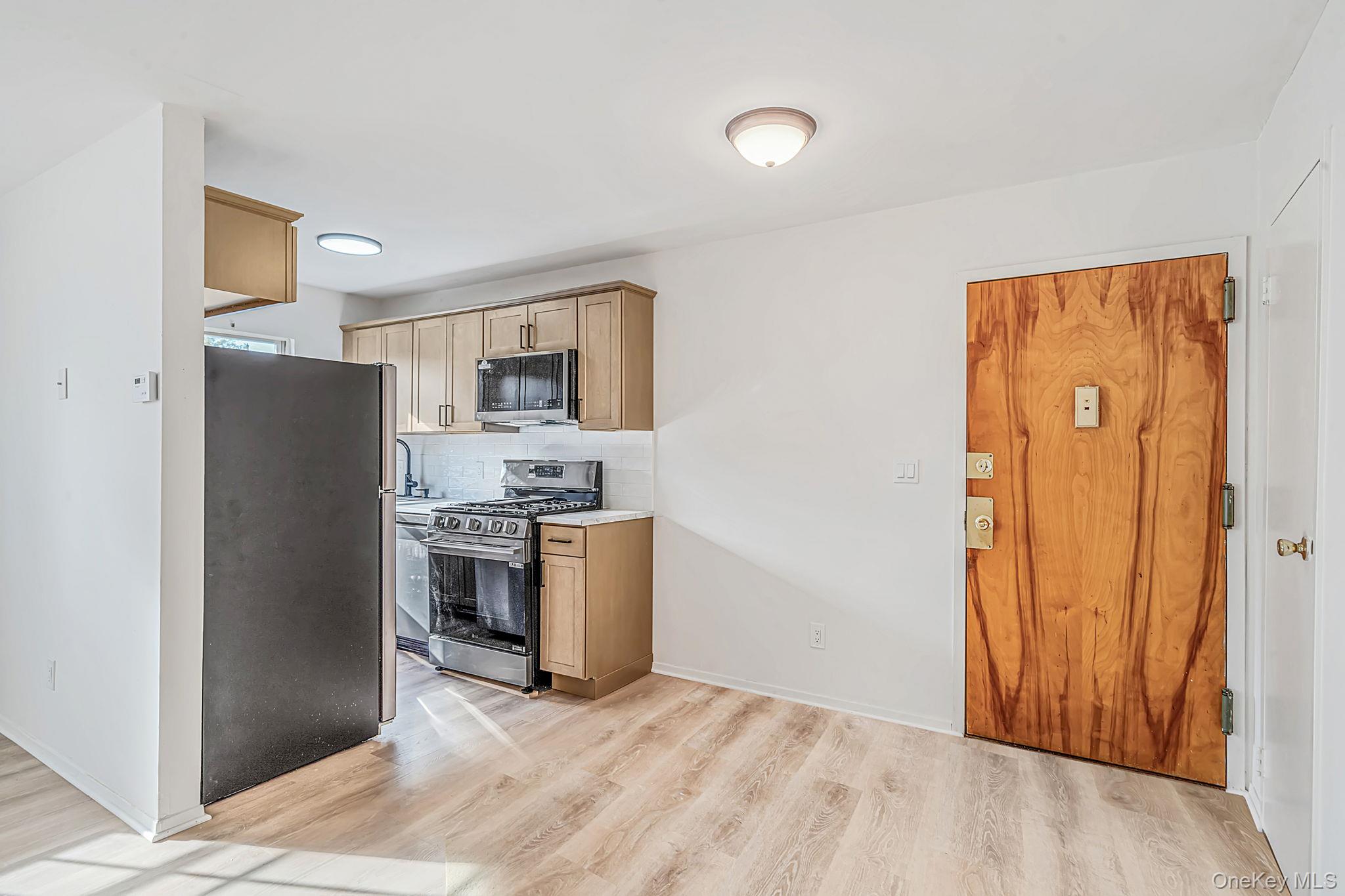 1 Hemlock Drive, Unit F164 photo 4
