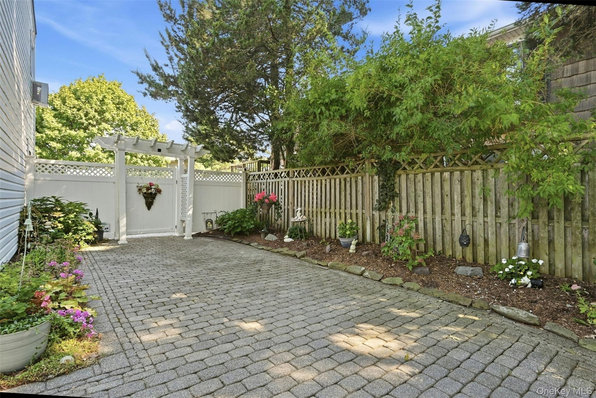 75 Bayview Drive – For Sale photo 3