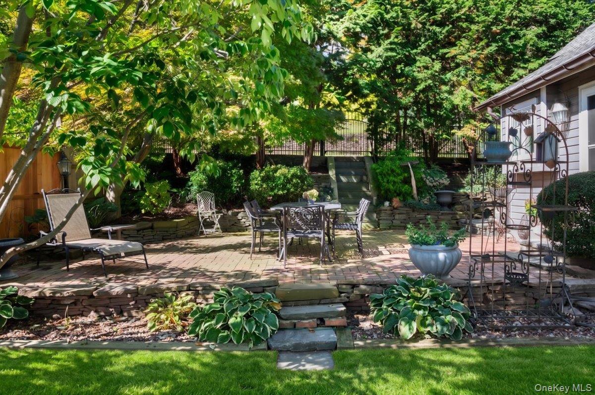 25 Ritie Street – For Sale photo 33