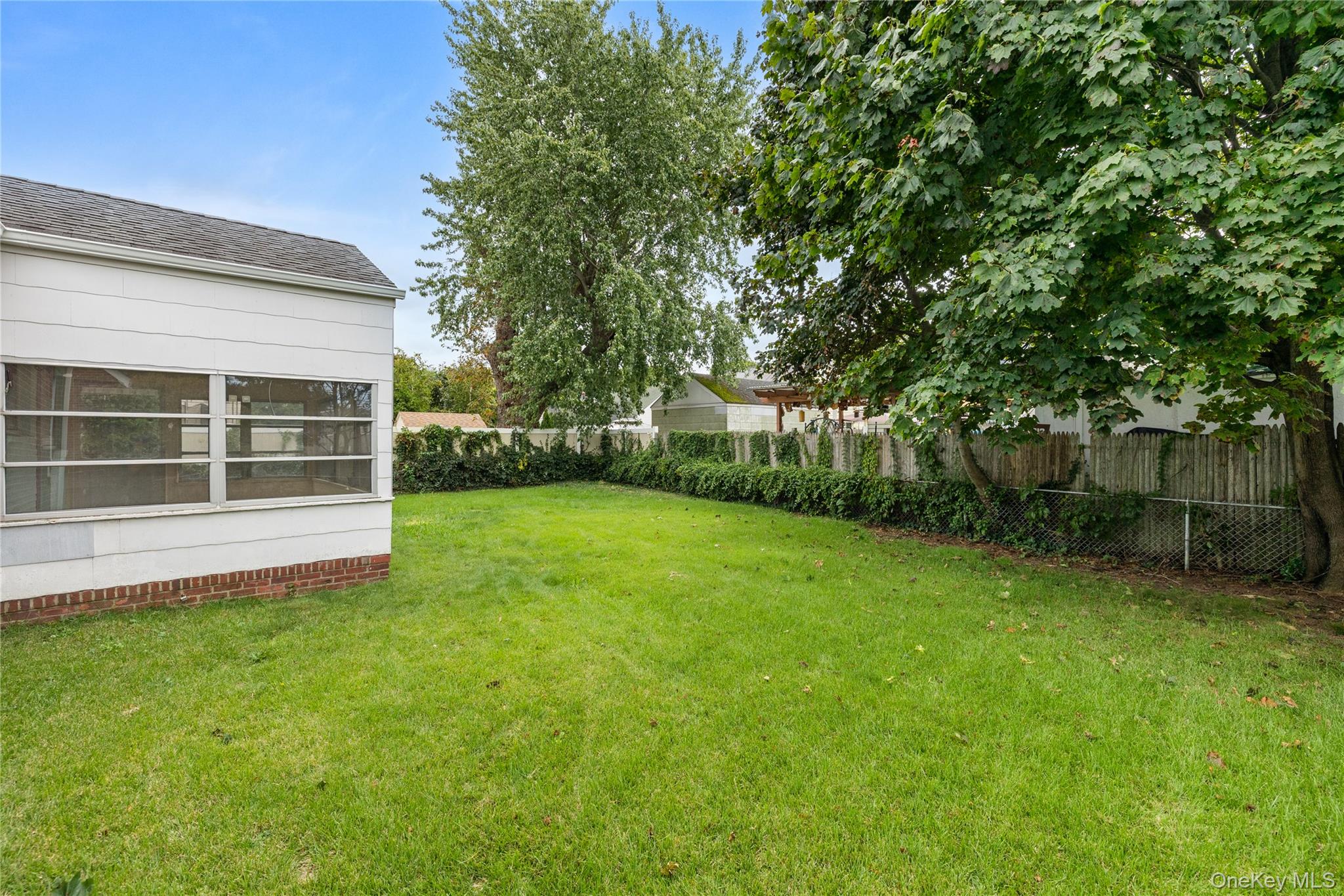 12 Benjamin Avenue – For Sale photo 18