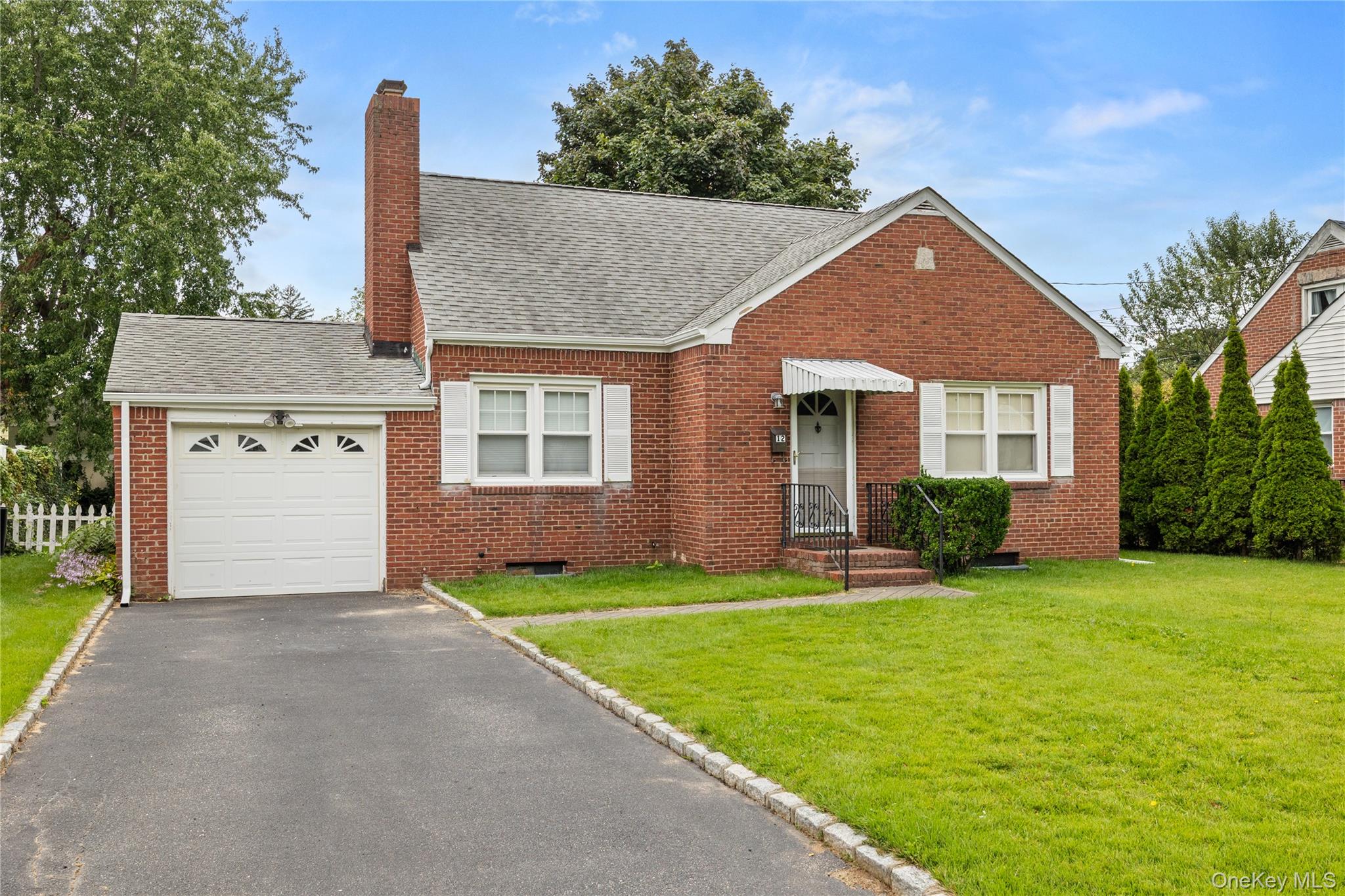 12 Benjamin Avenue – For Sale