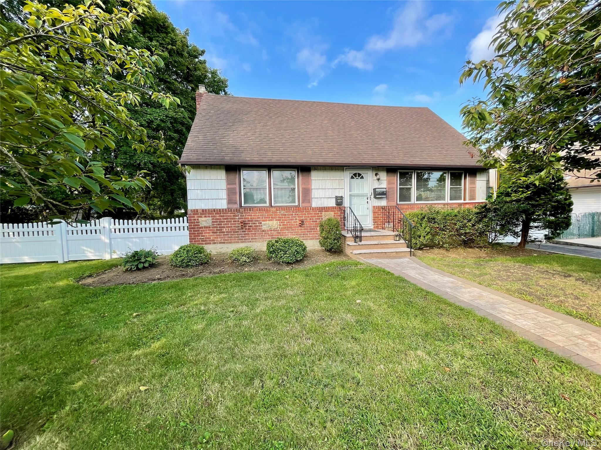 5 Denton Place – For Sale