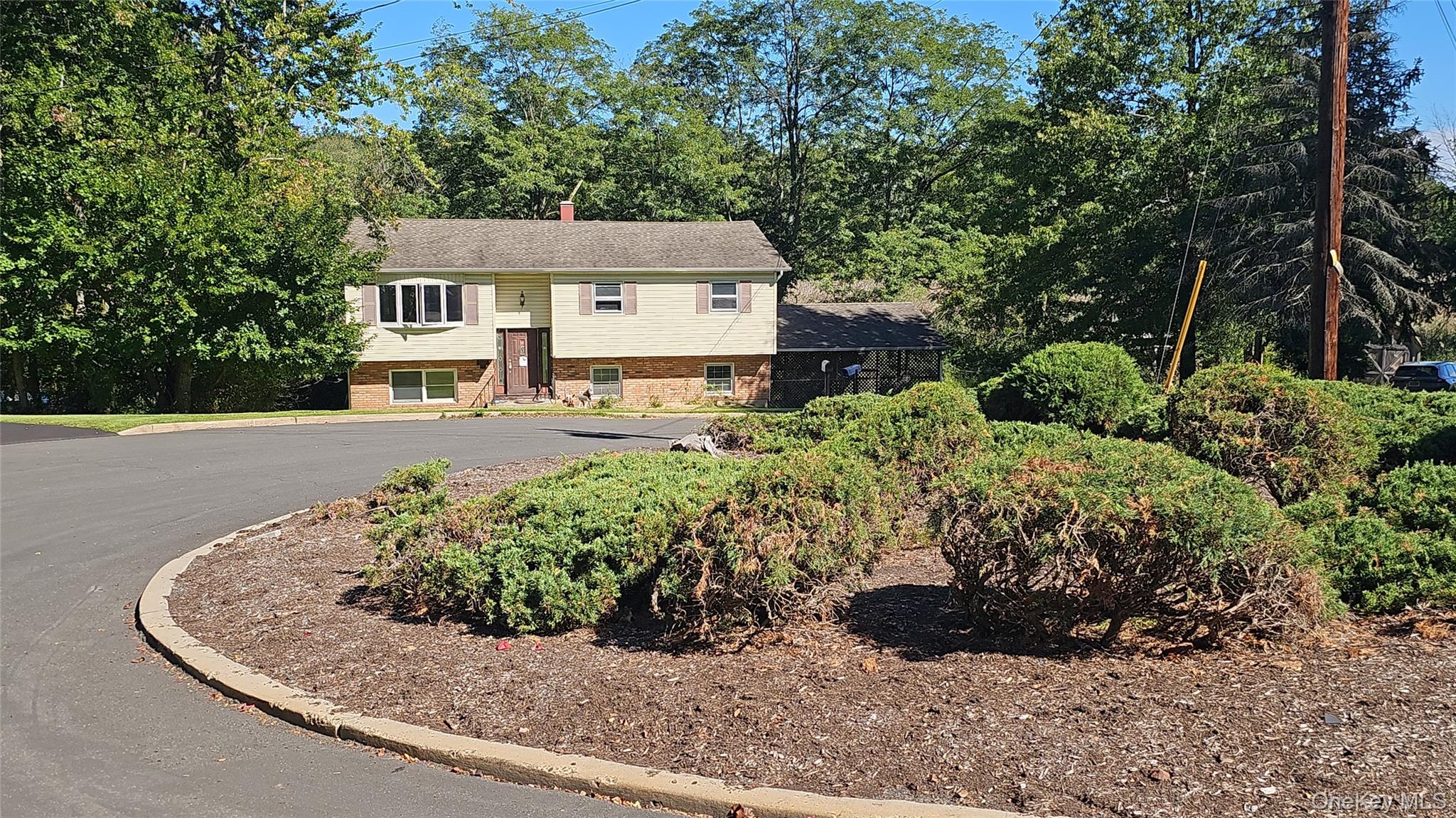 6 Glen Court – For Sale photo 3