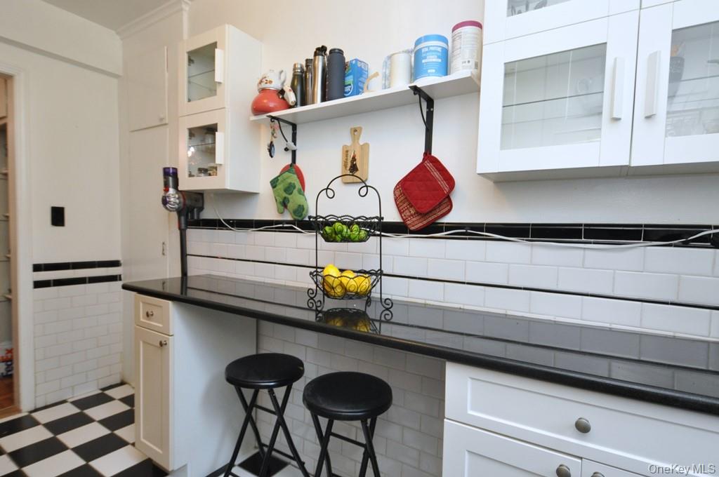 142 Garth Road, Unit 1C photo 10