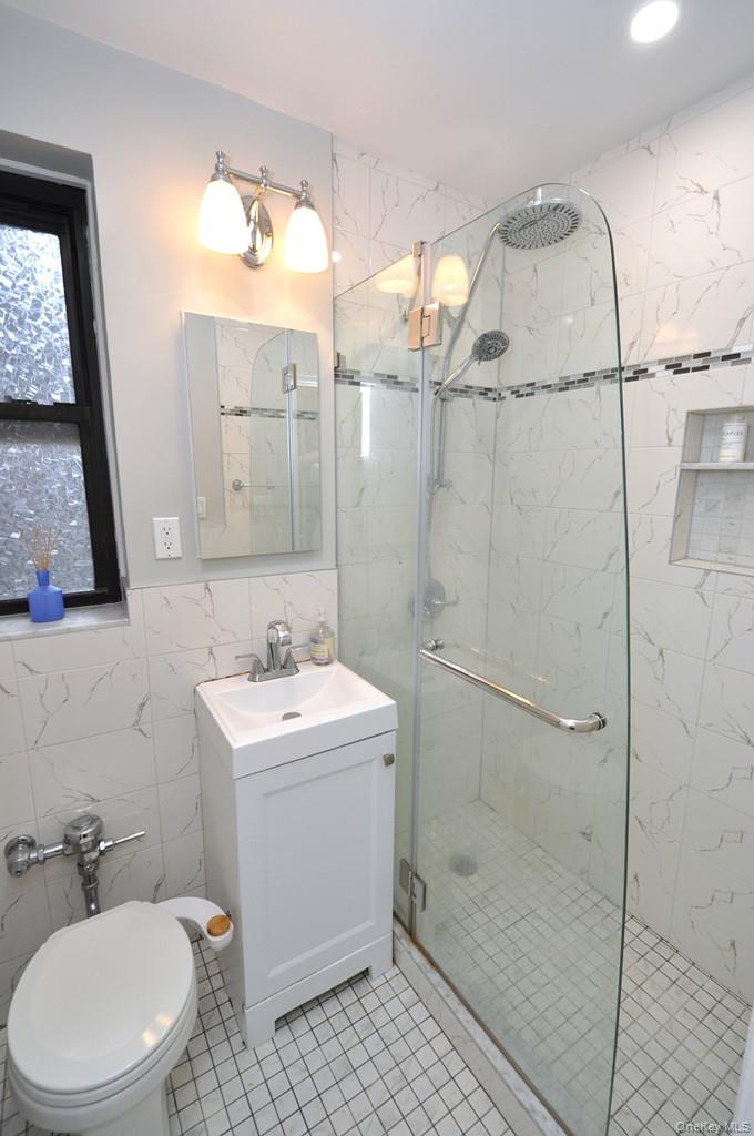 142 Garth Road, Unit 1C photo 24