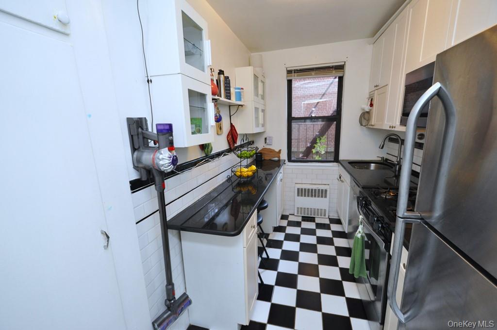 142 Garth Road, Unit 1C photo 13