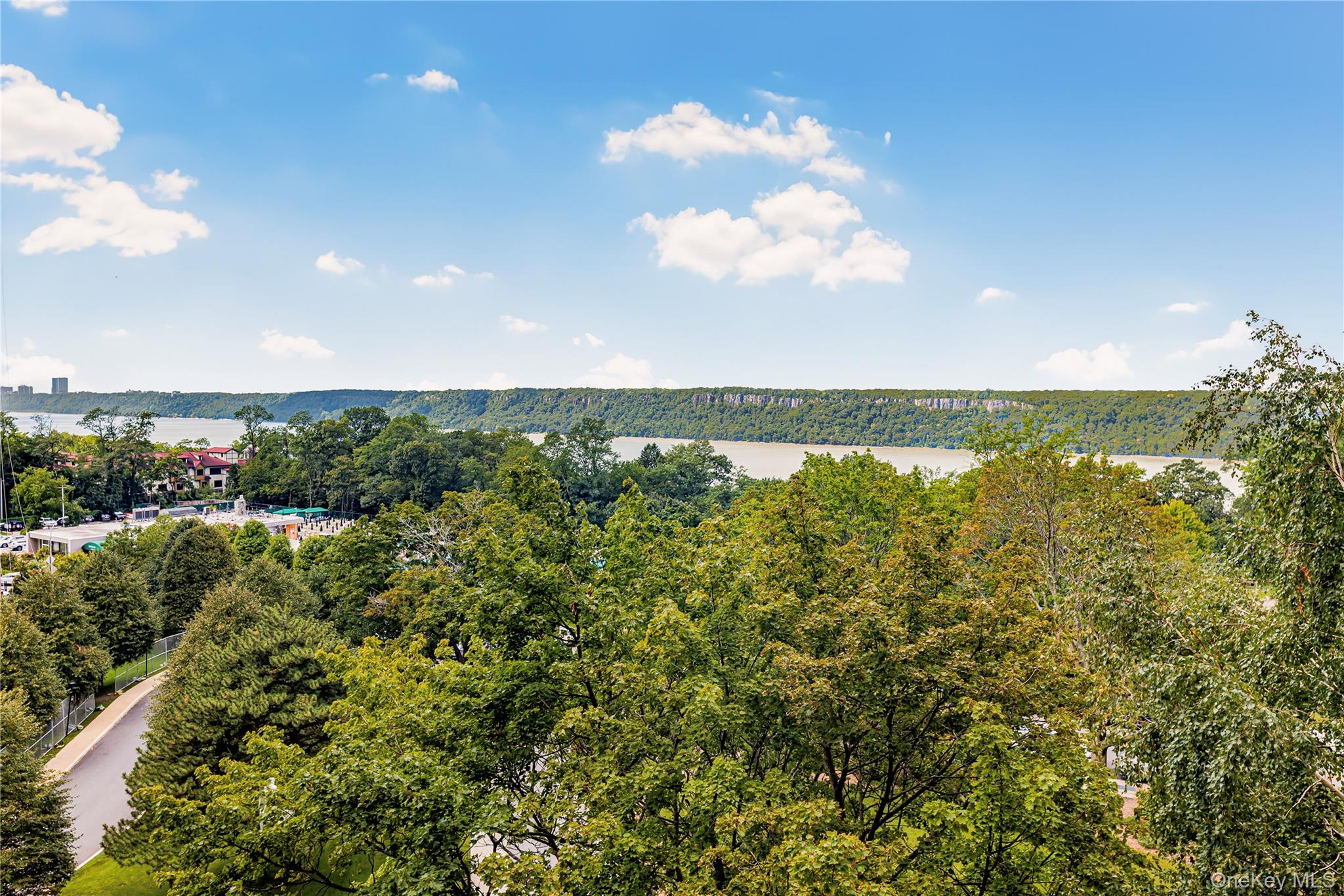 5800 Arlington Avenue, Unit 7L photo 8