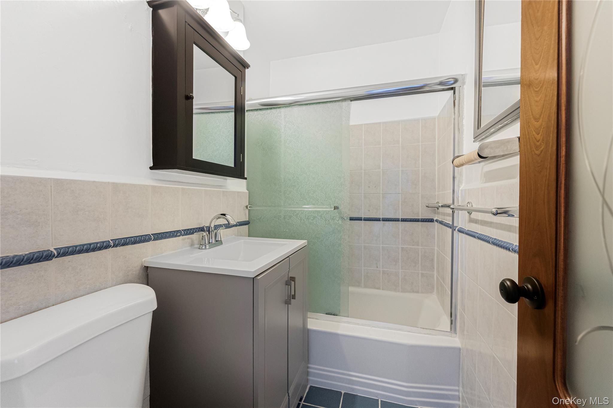 5800 Arlington Avenue, Unit 7L photo 6