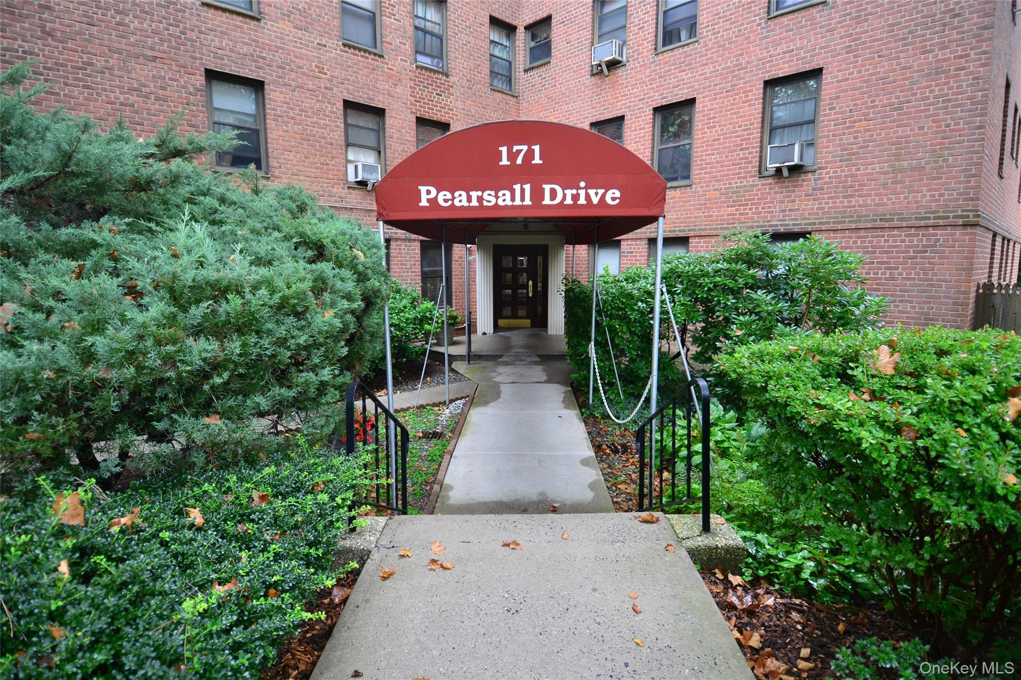 171 Pearsall Drive, Unit 1G