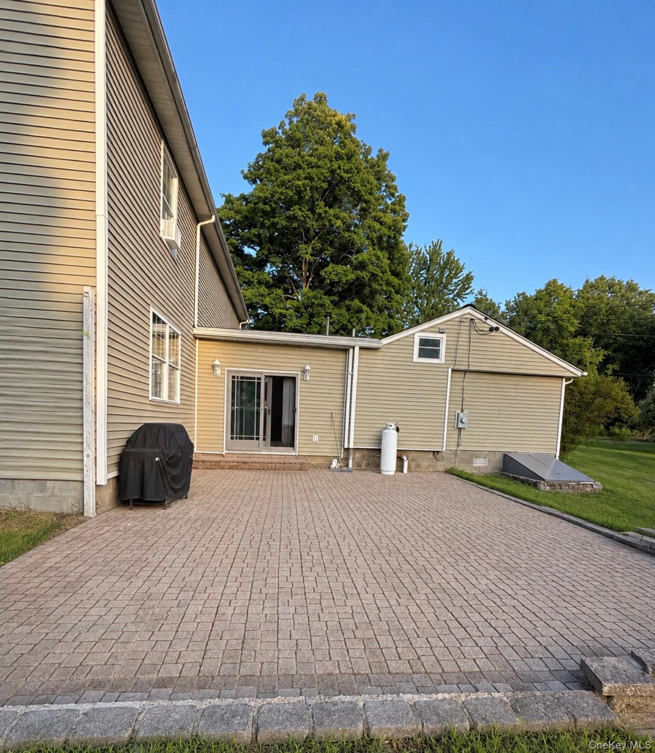 8 Acorn Drive – For Sale photo 3