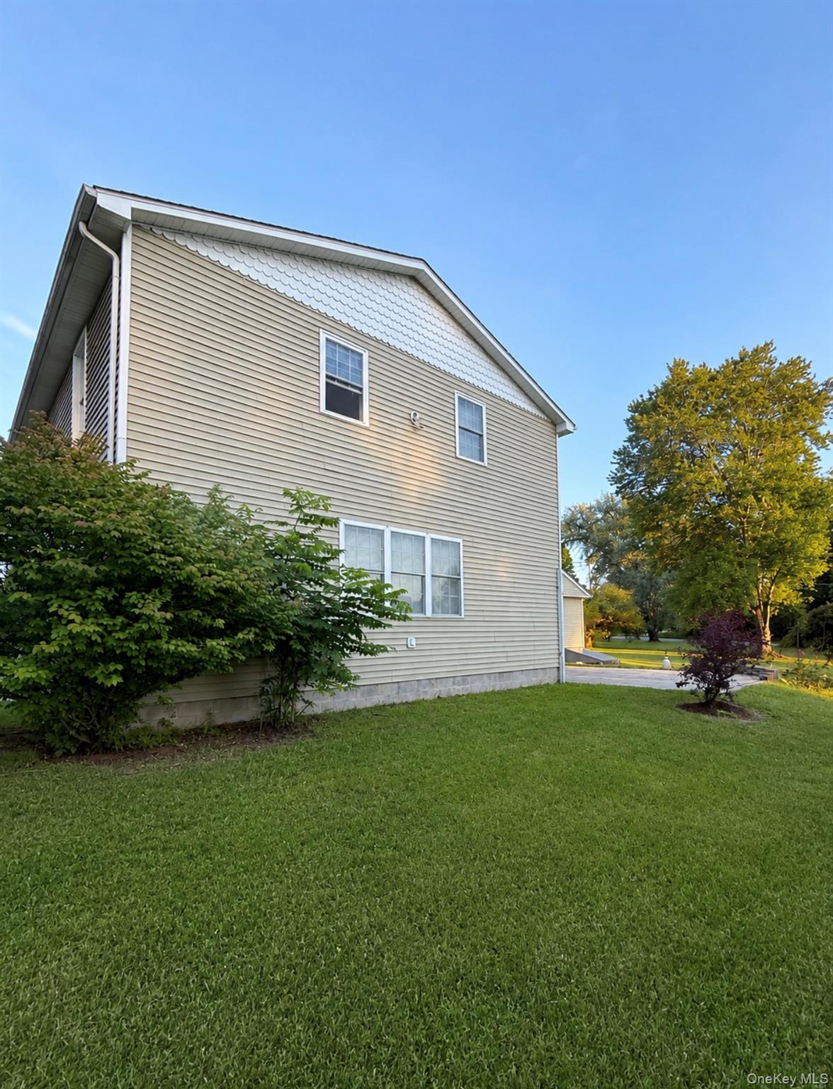 8 Acorn Drive – For Sale photo 2