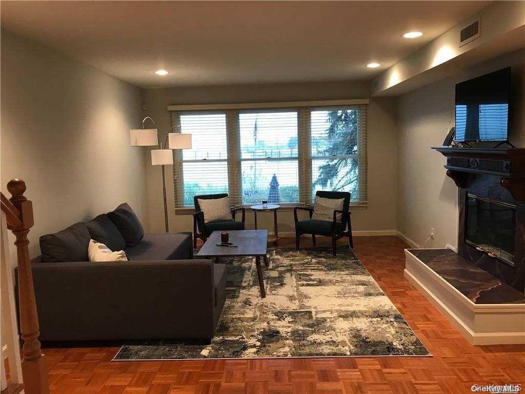 59 Sintsink Drive W, Unit B photo 4
