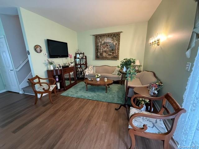 6 Daremy Circle – For Sale photo 2