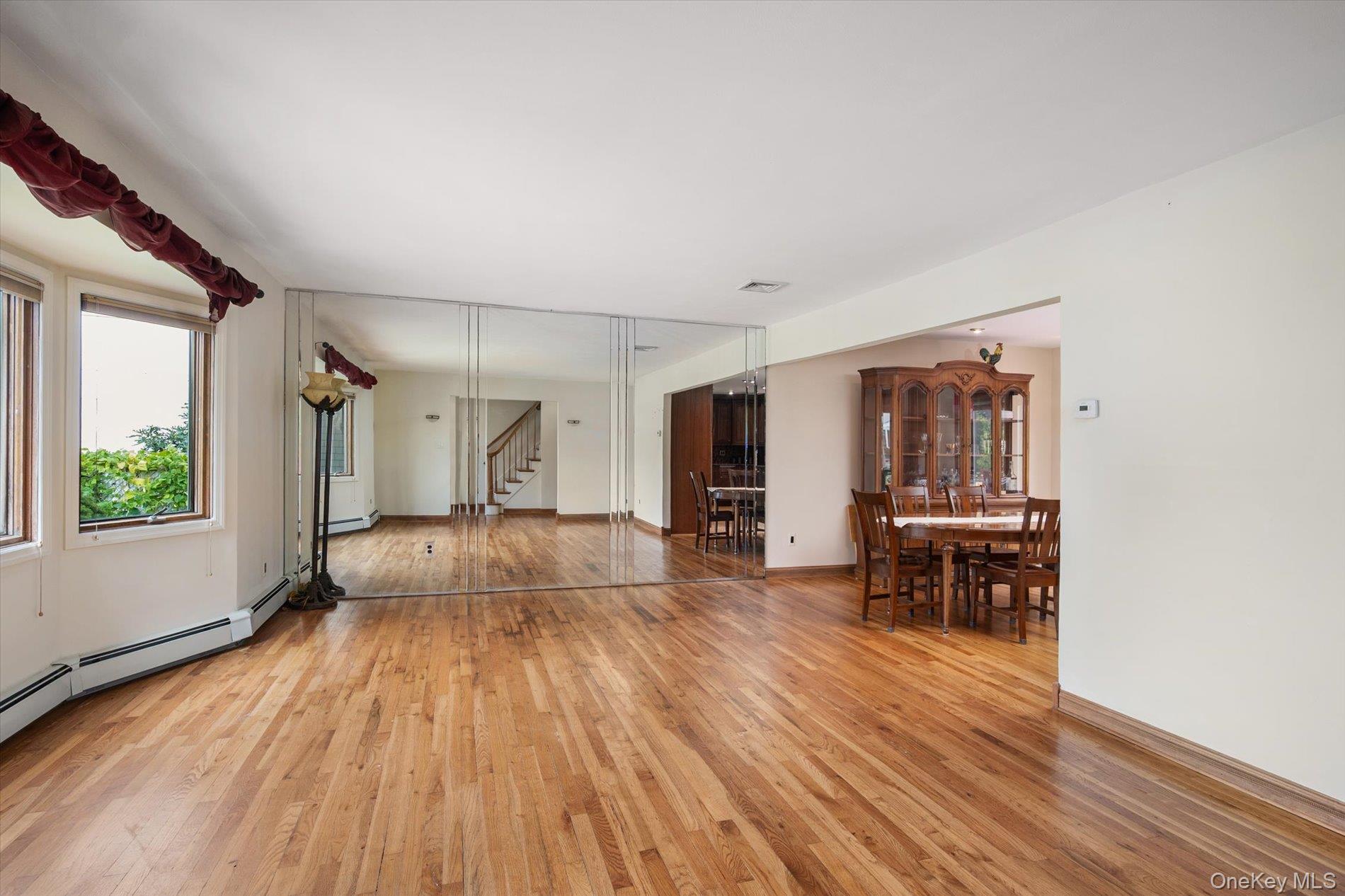 73 Anndom Court – For Sale photo 4