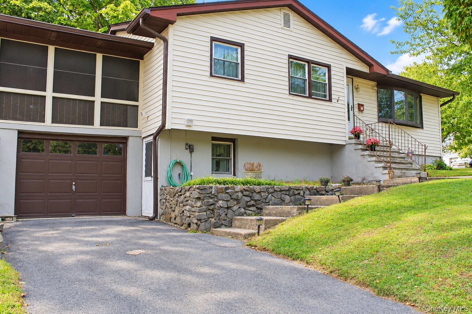 1 Timberly Drive – For Sale photo 3
