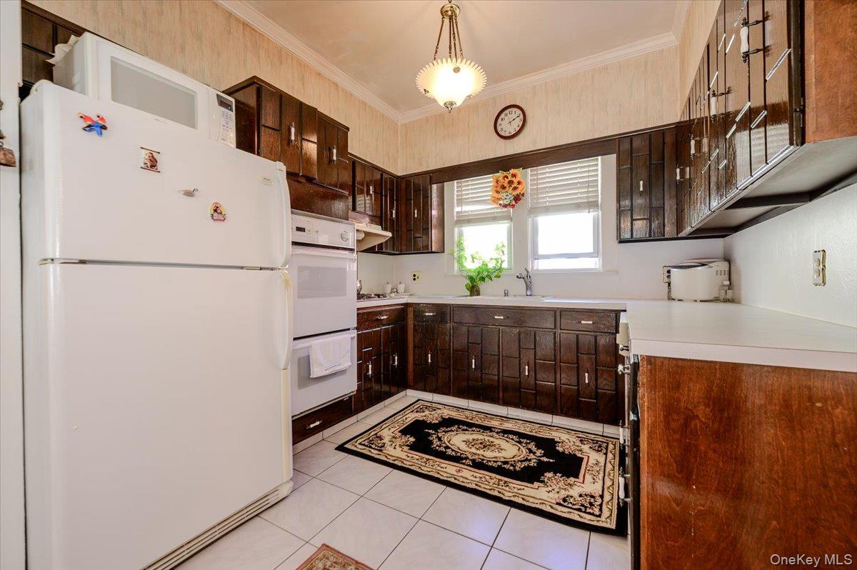 2222 Fenton Avenue – For Sale photo 7