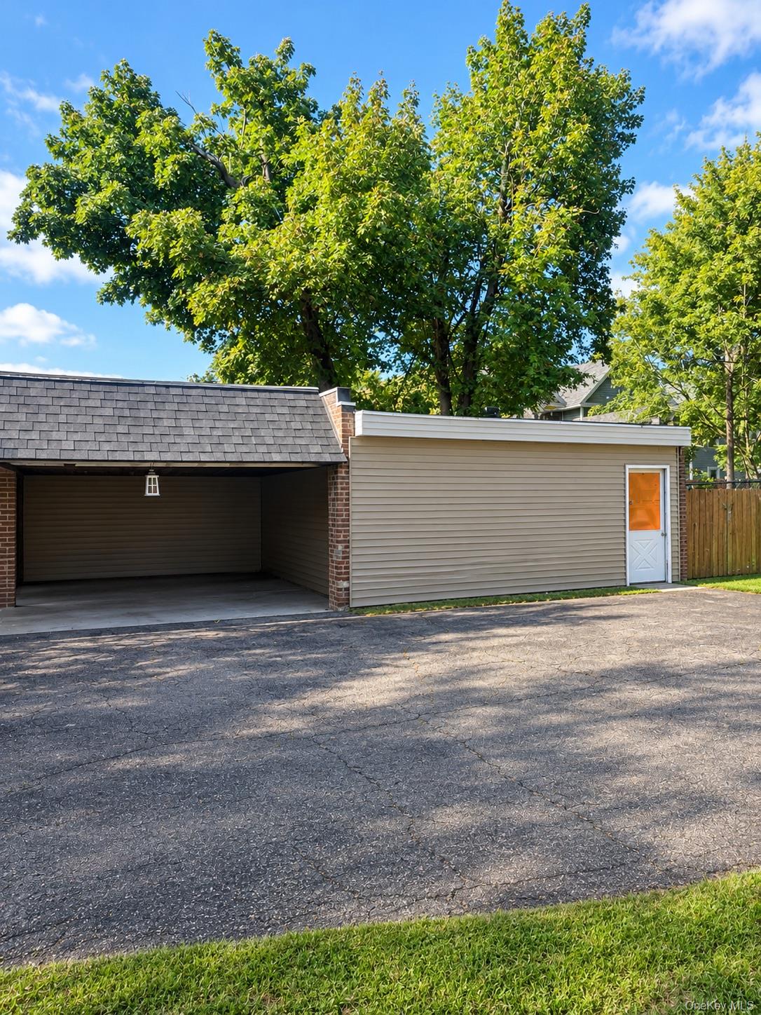 6 View Avenue – For Sale photo 5