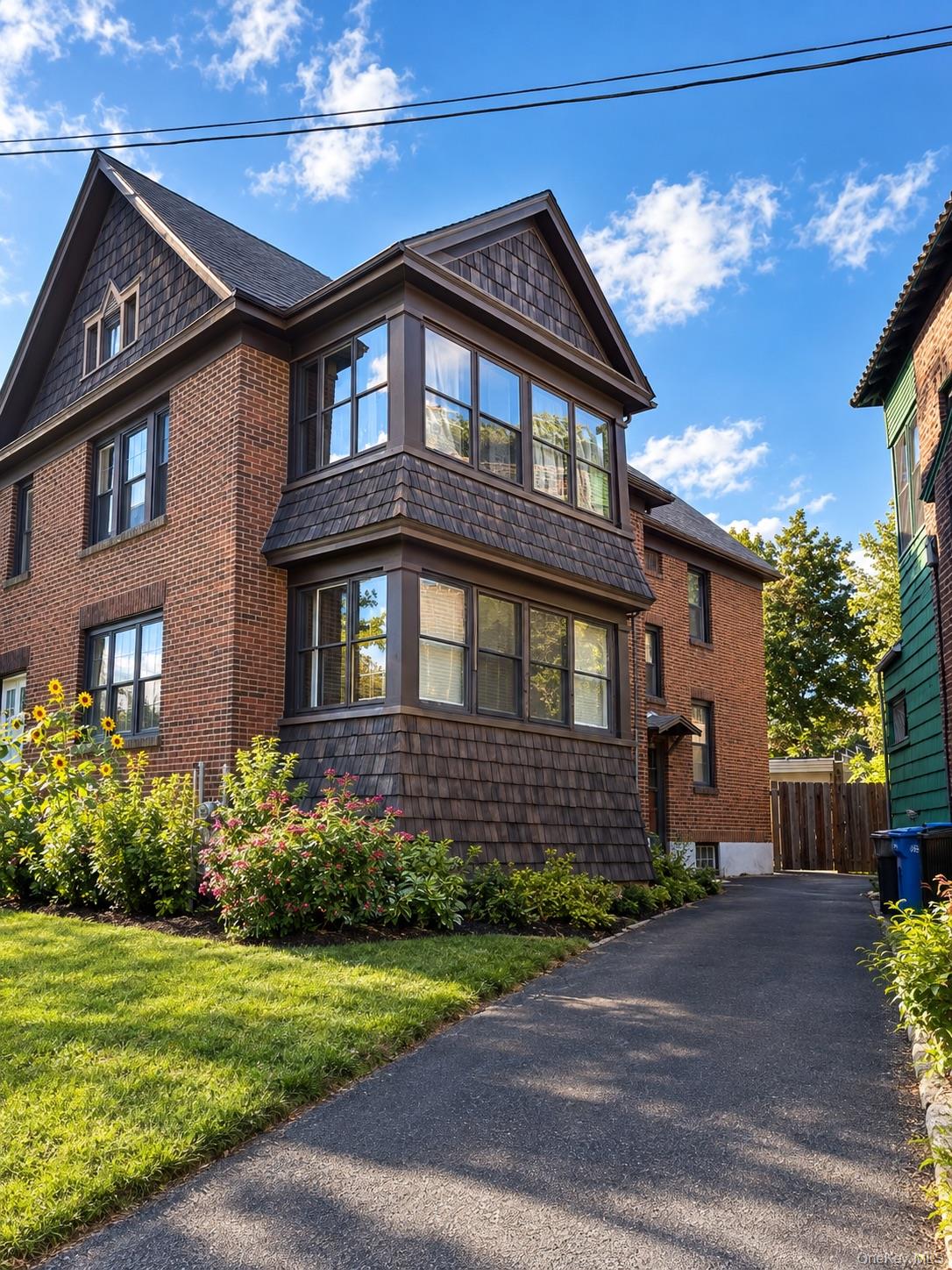 6 View Avenue – For Sale photo 2