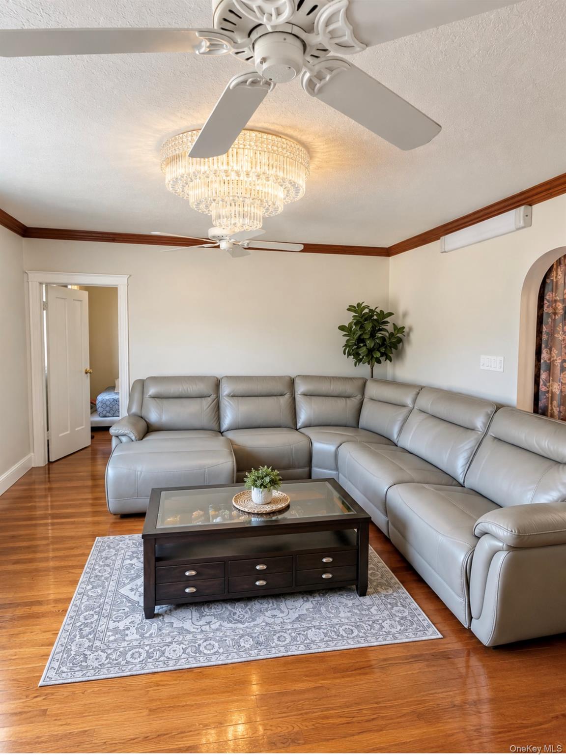 6 View Avenue – For Sale photo 8