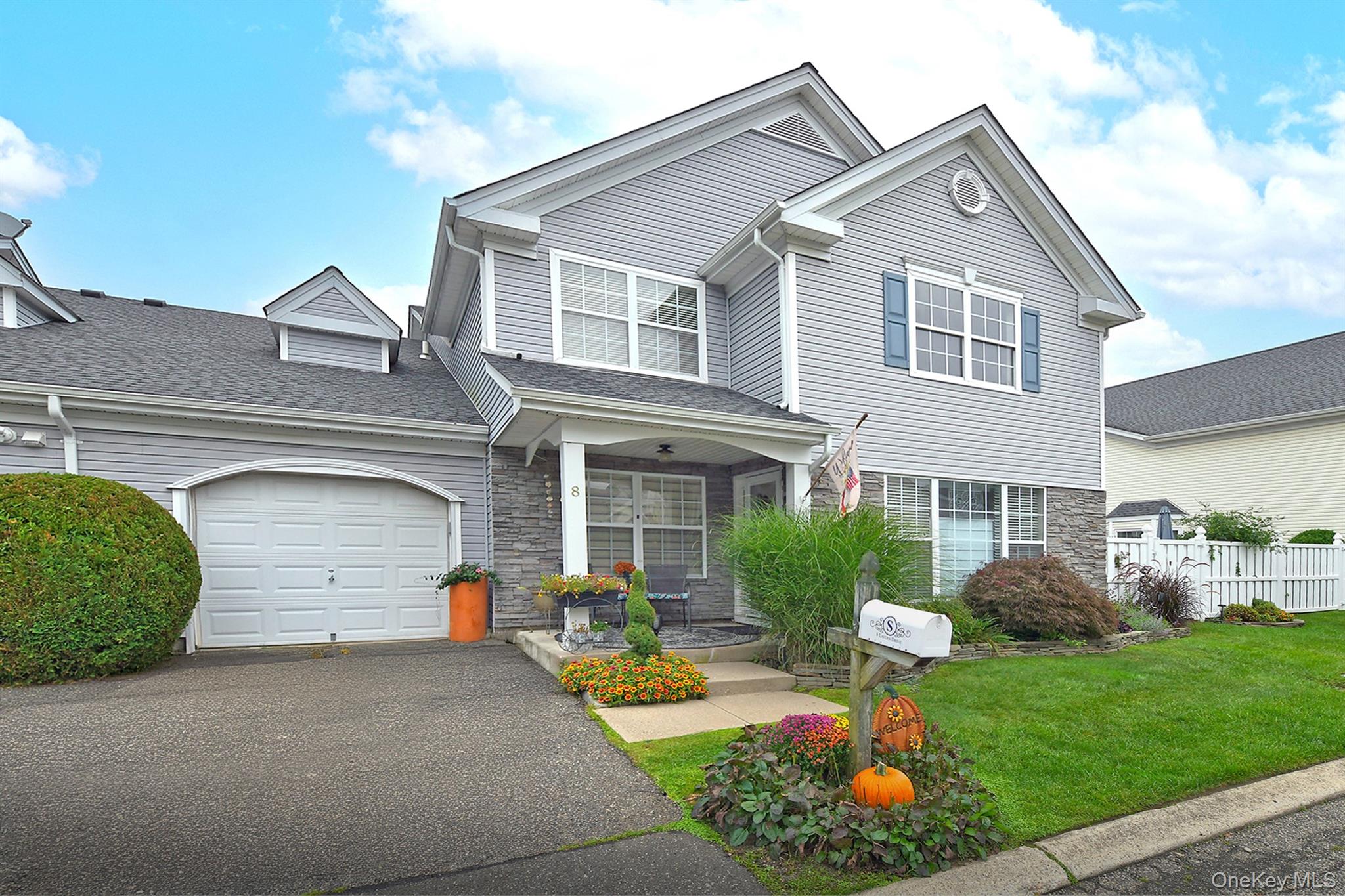 8 Lavern Drive – For Sale photo 2