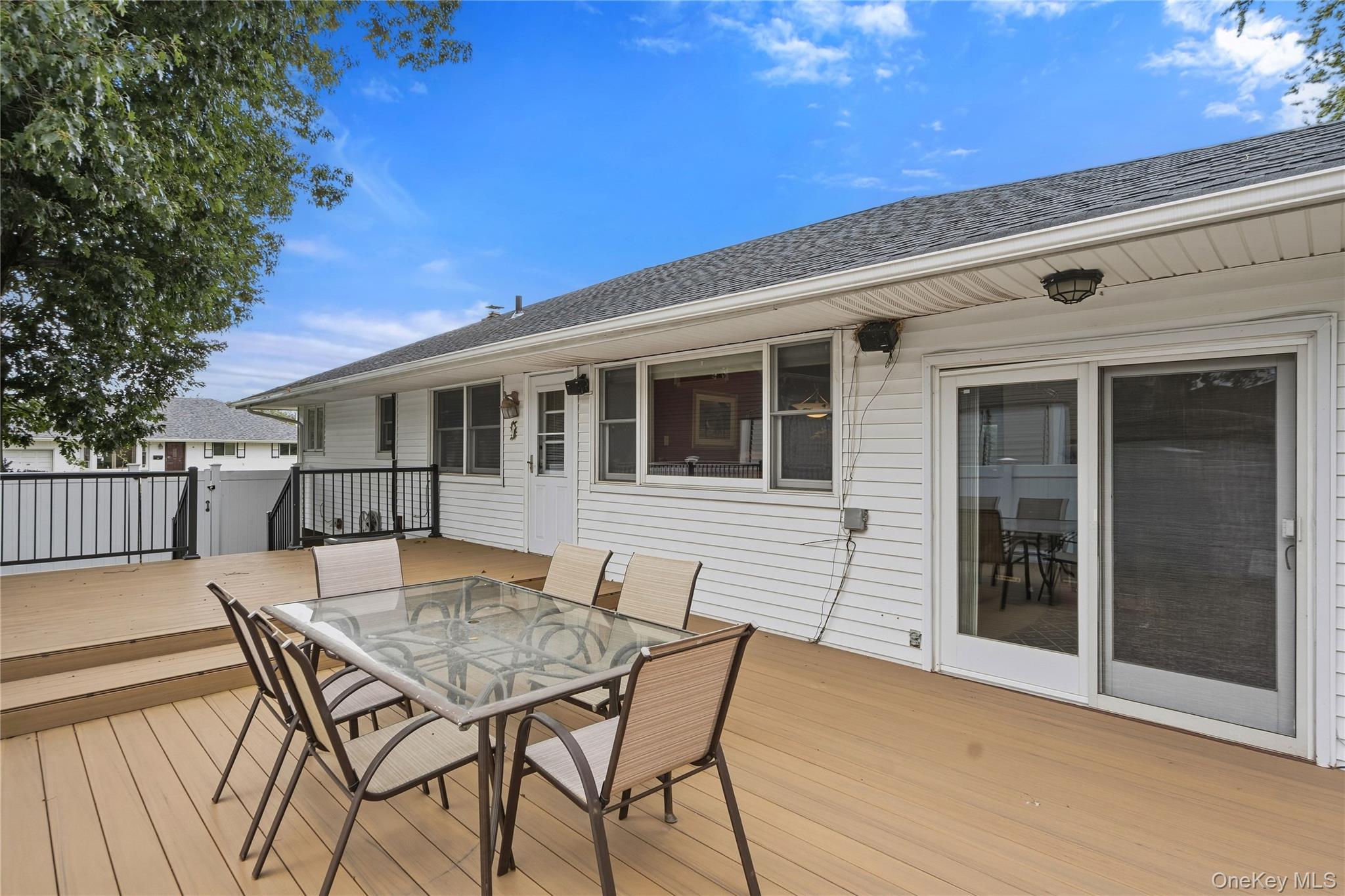 15 Elmwood Lane – For Sale photo 32