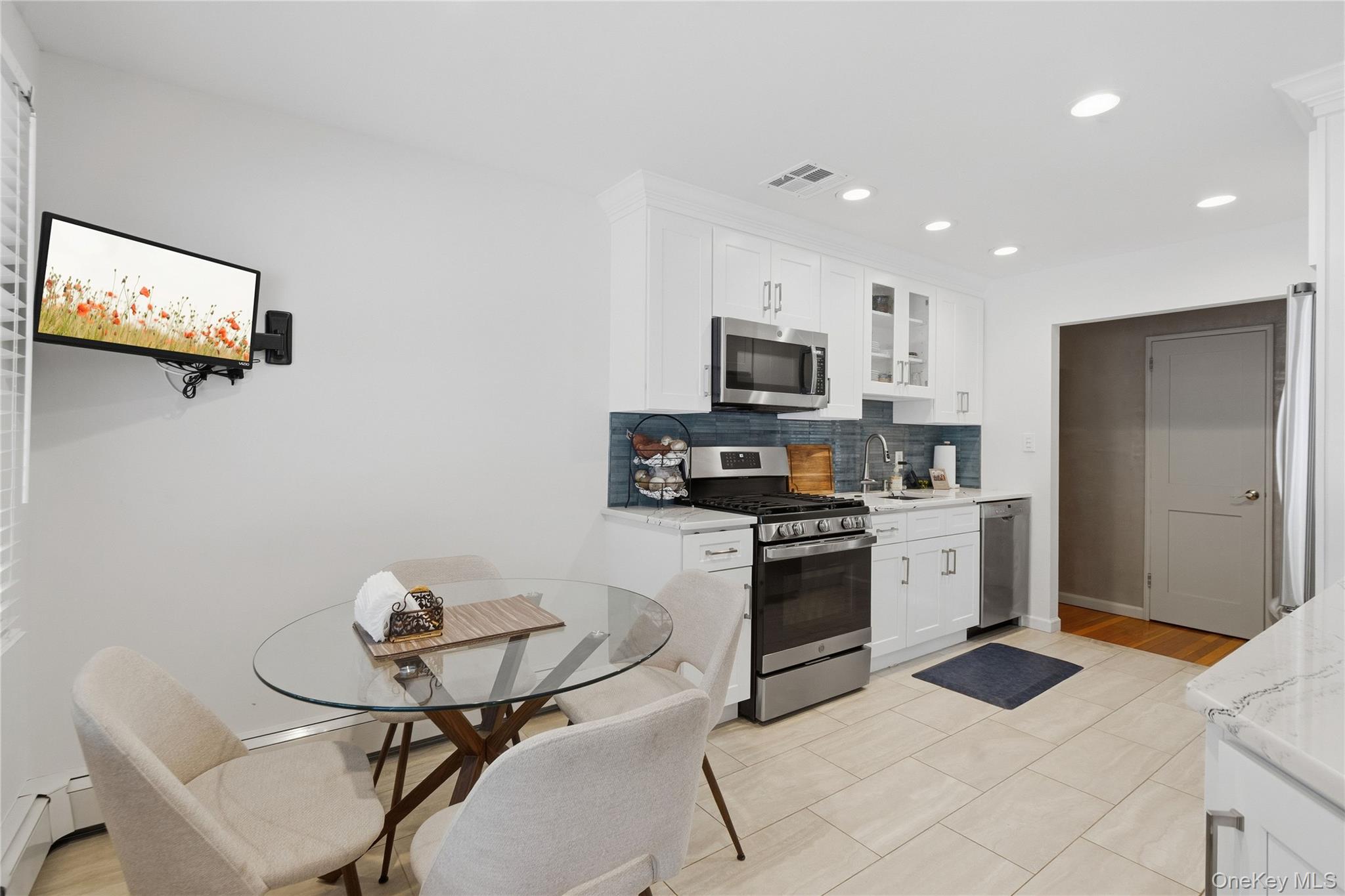 15 Elmwood Lane – For Sale photo 13